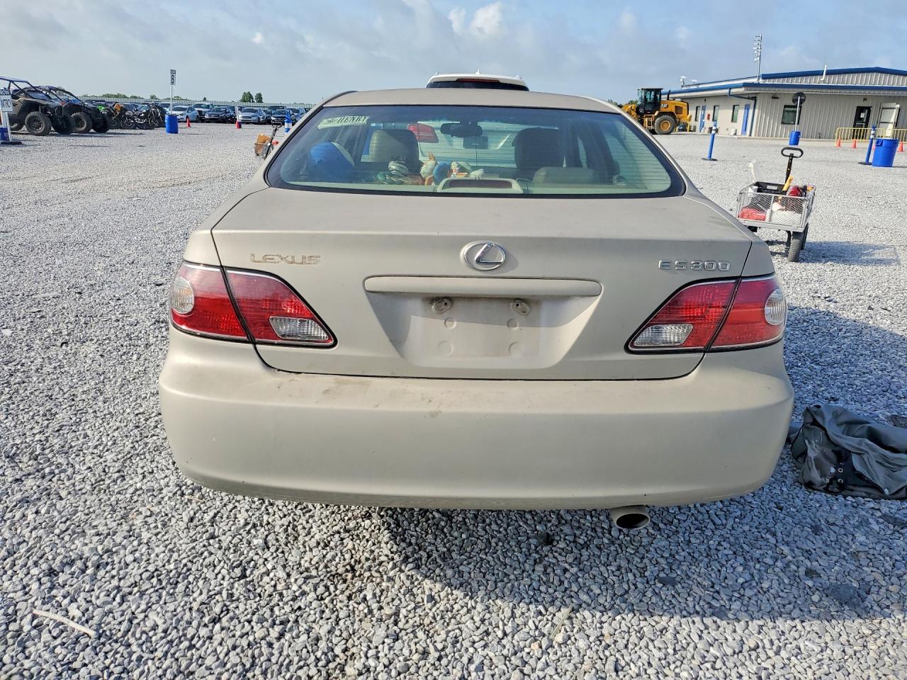 2003 Lexus Es 300 Beige vin: JTHBF30G130126926