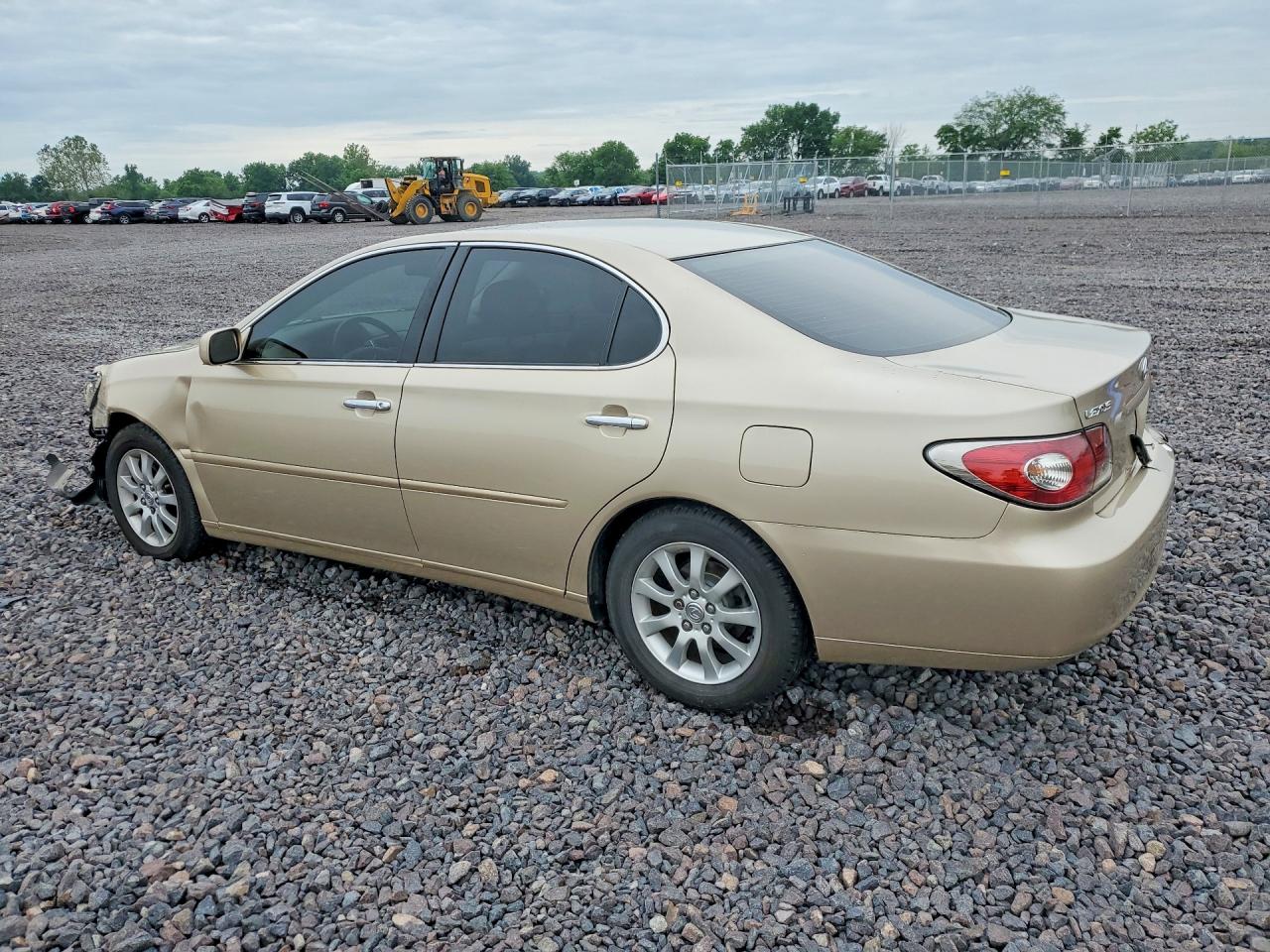2003 Lexus Es 300 Gold vin: JTHBF30G136015161