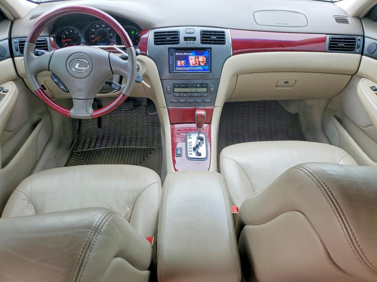2003 Lexus Es 300 Gold vin: JTHBF30G136015161