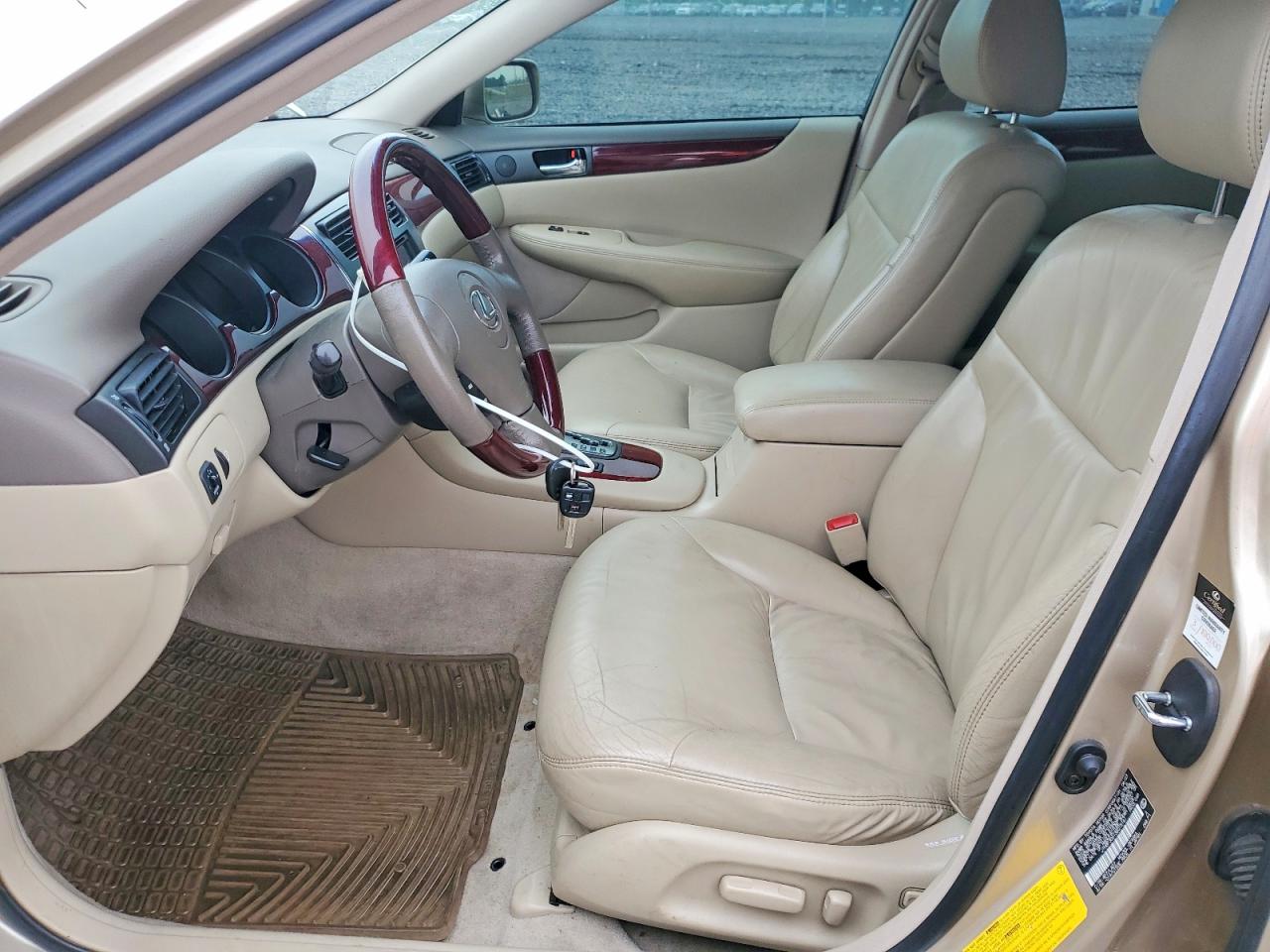 2003 Lexus Es 300 Gold vin: JTHBF30G136015161