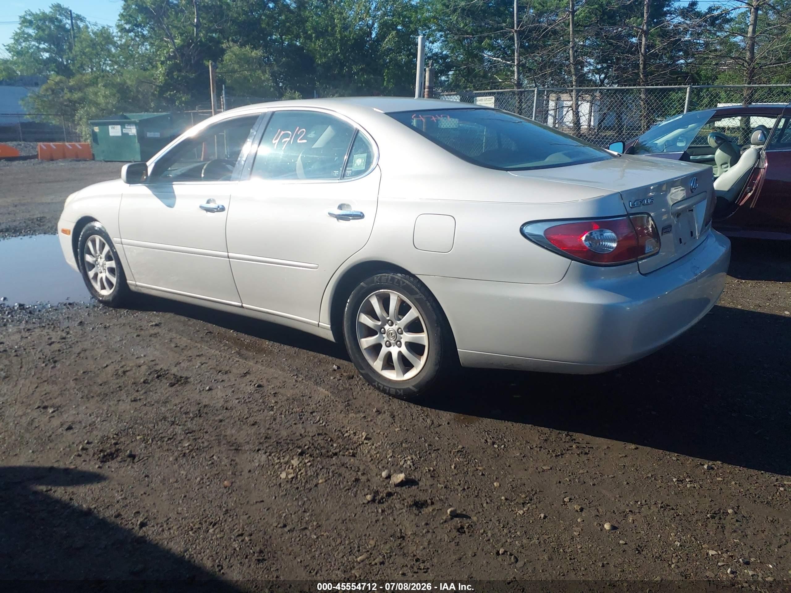2002 Lexus Es 300   Silver vin: JTHBF30G220031080