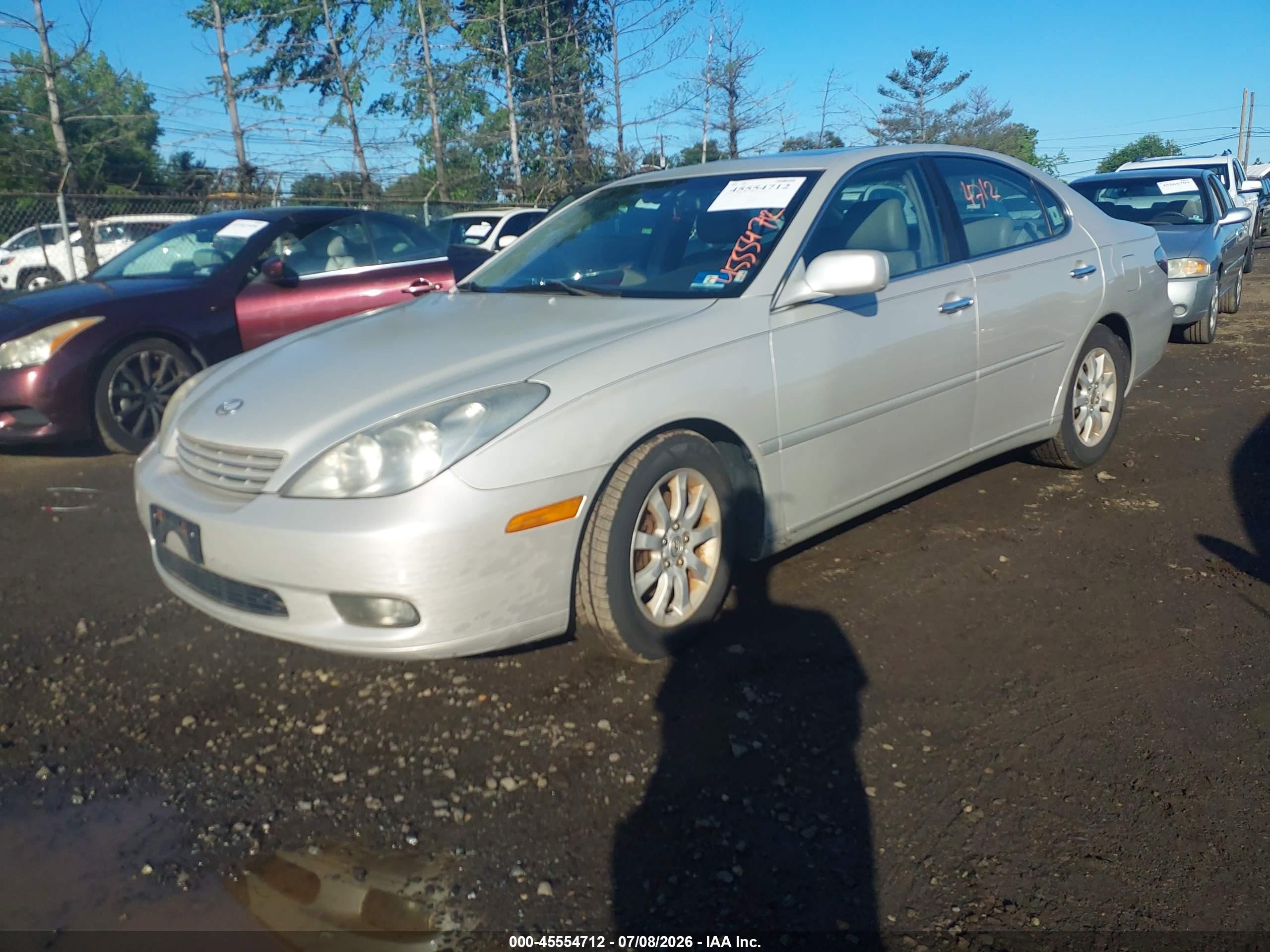 2002 Lexus Es 300   Silver vin: JTHBF30G220031080