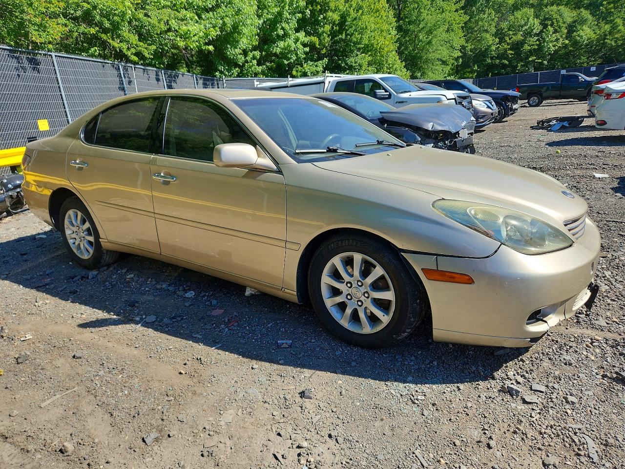 2002 Lexus Es 300 Gold vin: JTHBF30G220060935