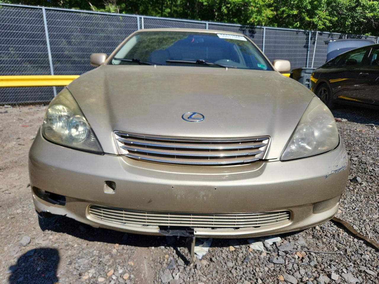 2002 Lexus Es 300 Gold vin: JTHBF30G220060935