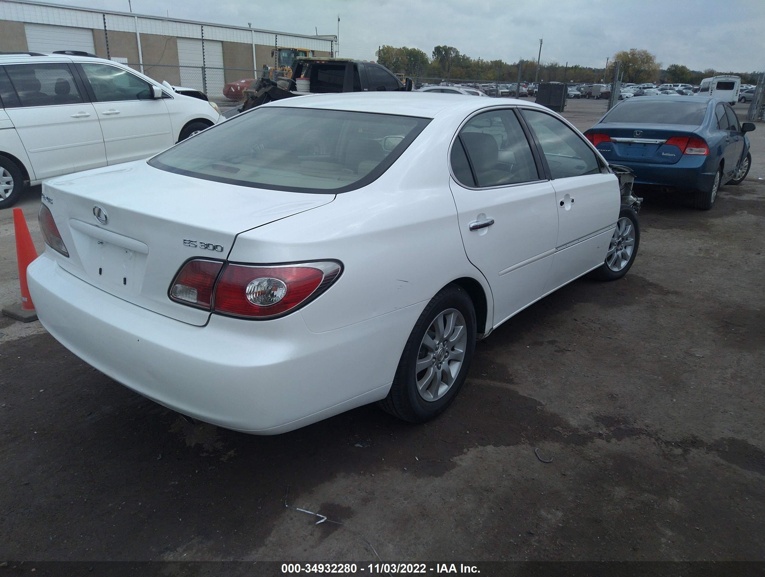 2002 Lexus Es 300 Base (a4) White vin: JTHBF30G220061440