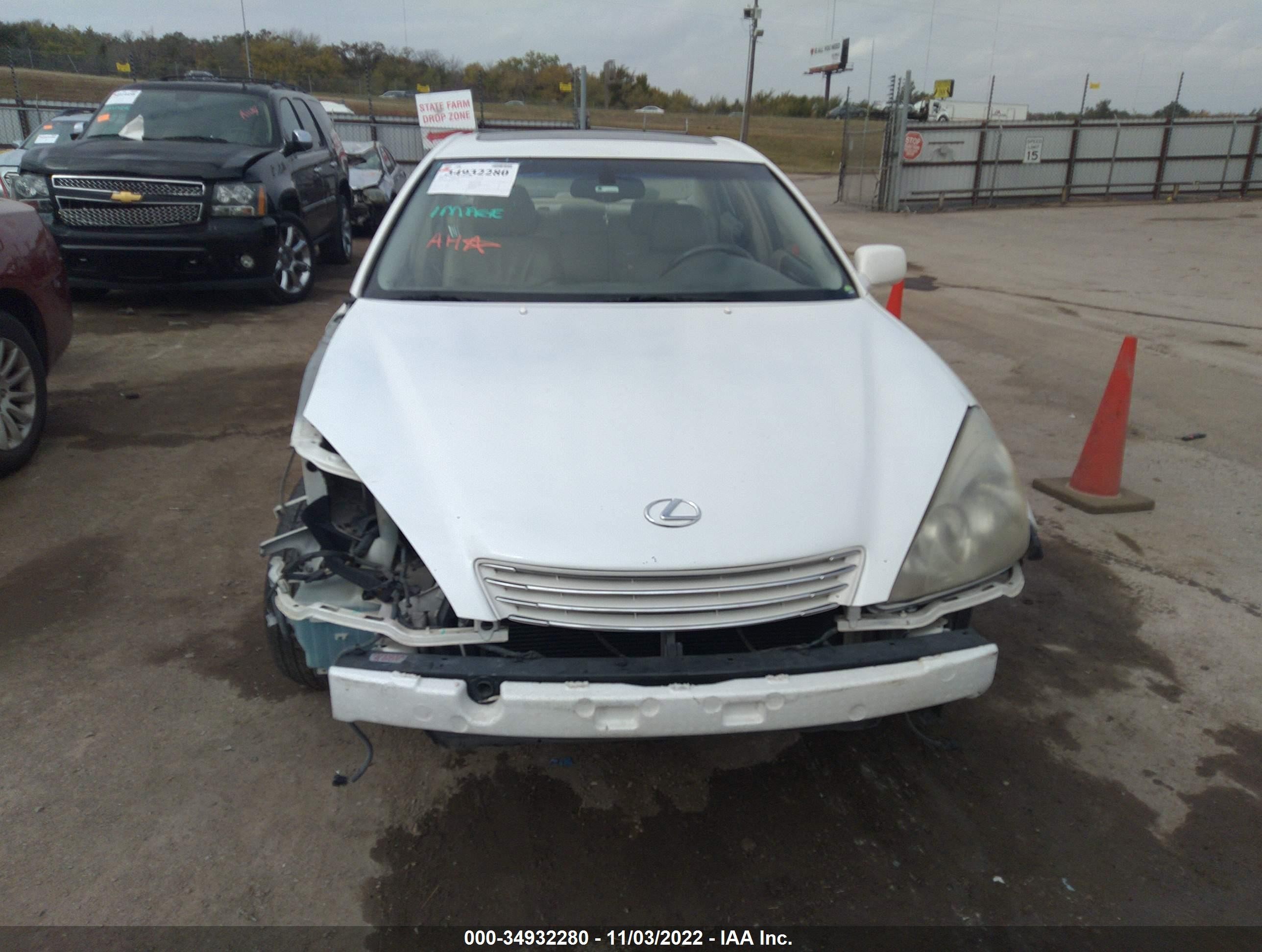 2002 Lexus Es 300 Base (a4) White vin: JTHBF30G220061440