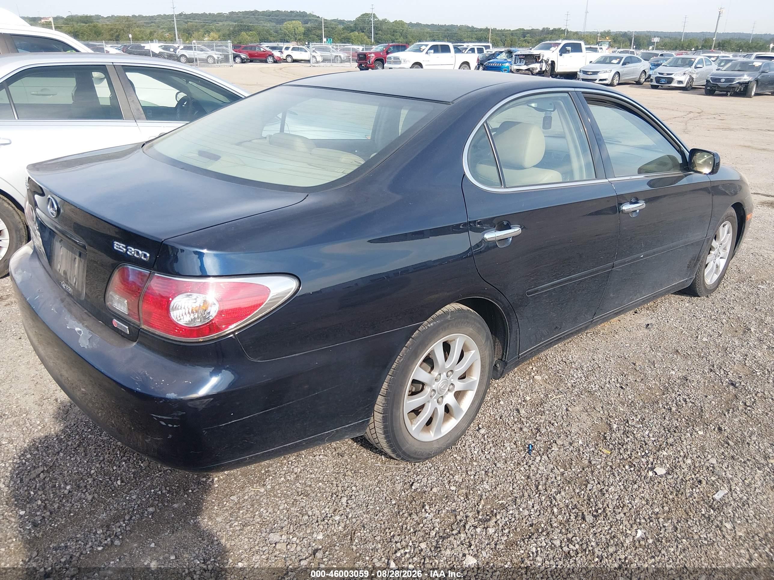 2002 Lexus Es 300   Черный vin: JTHBF30G225016694