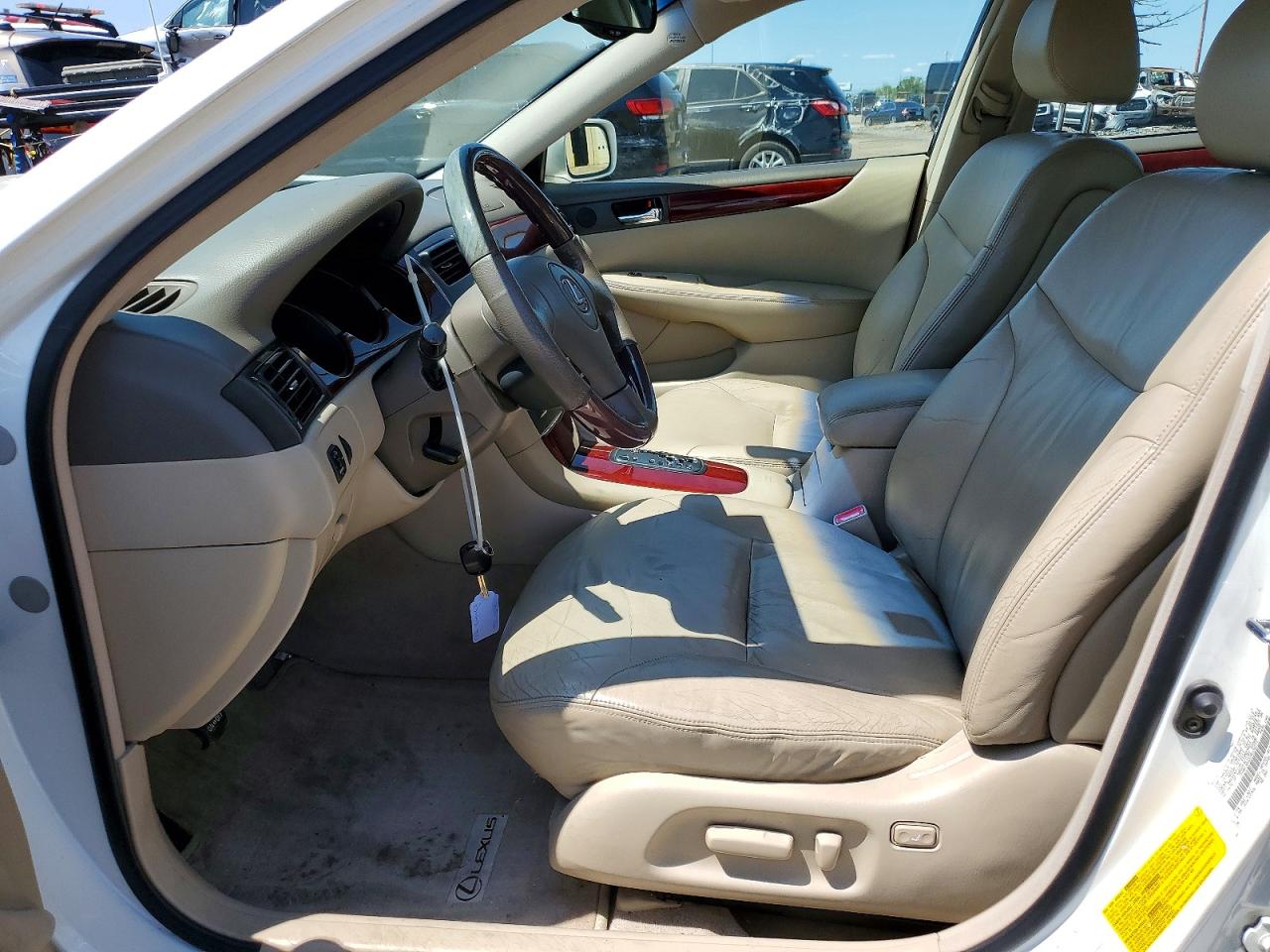 2002 Lexus Es 300 Белый vin: JTHBF30G225026271