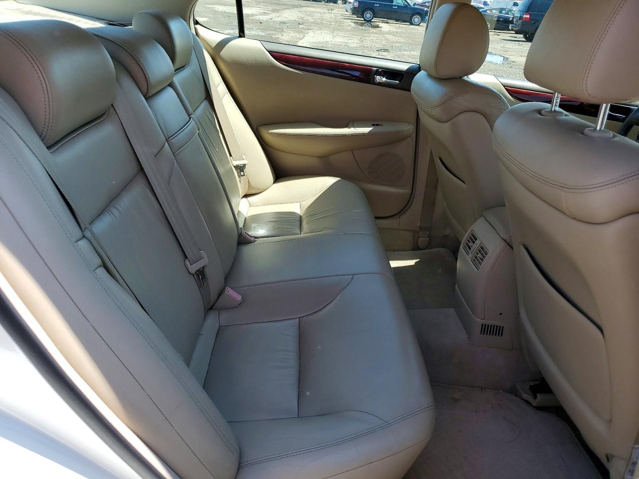 2002 Lexus Es 300 Белый vin: JTHBF30G225026271