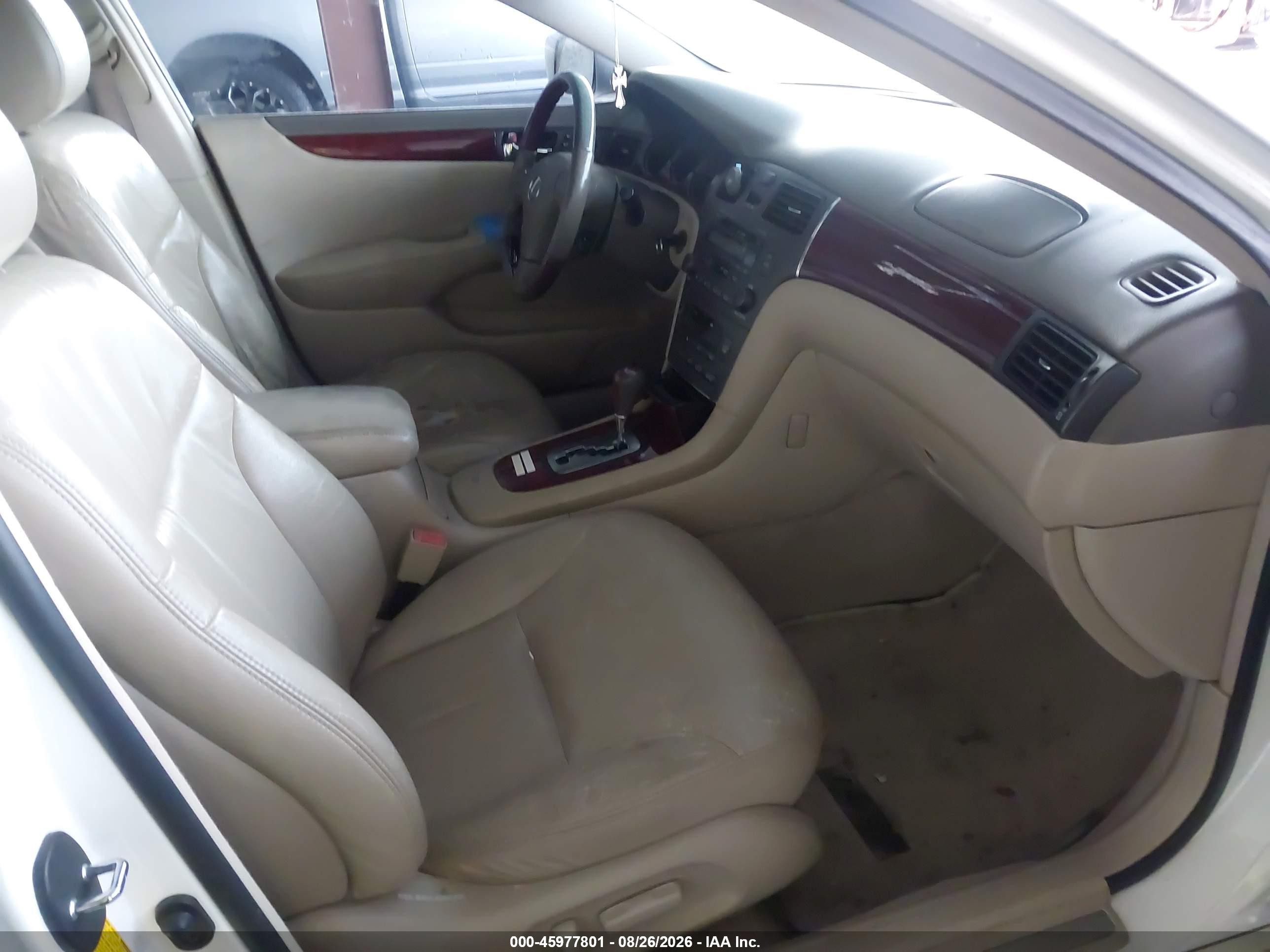 2002 Lexus Es 300 White vin: JTHBF30G225031390