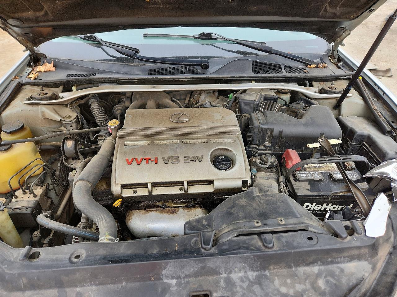 2002 Lexus Es 300 Base Silver vin: JTHBF30G225035424