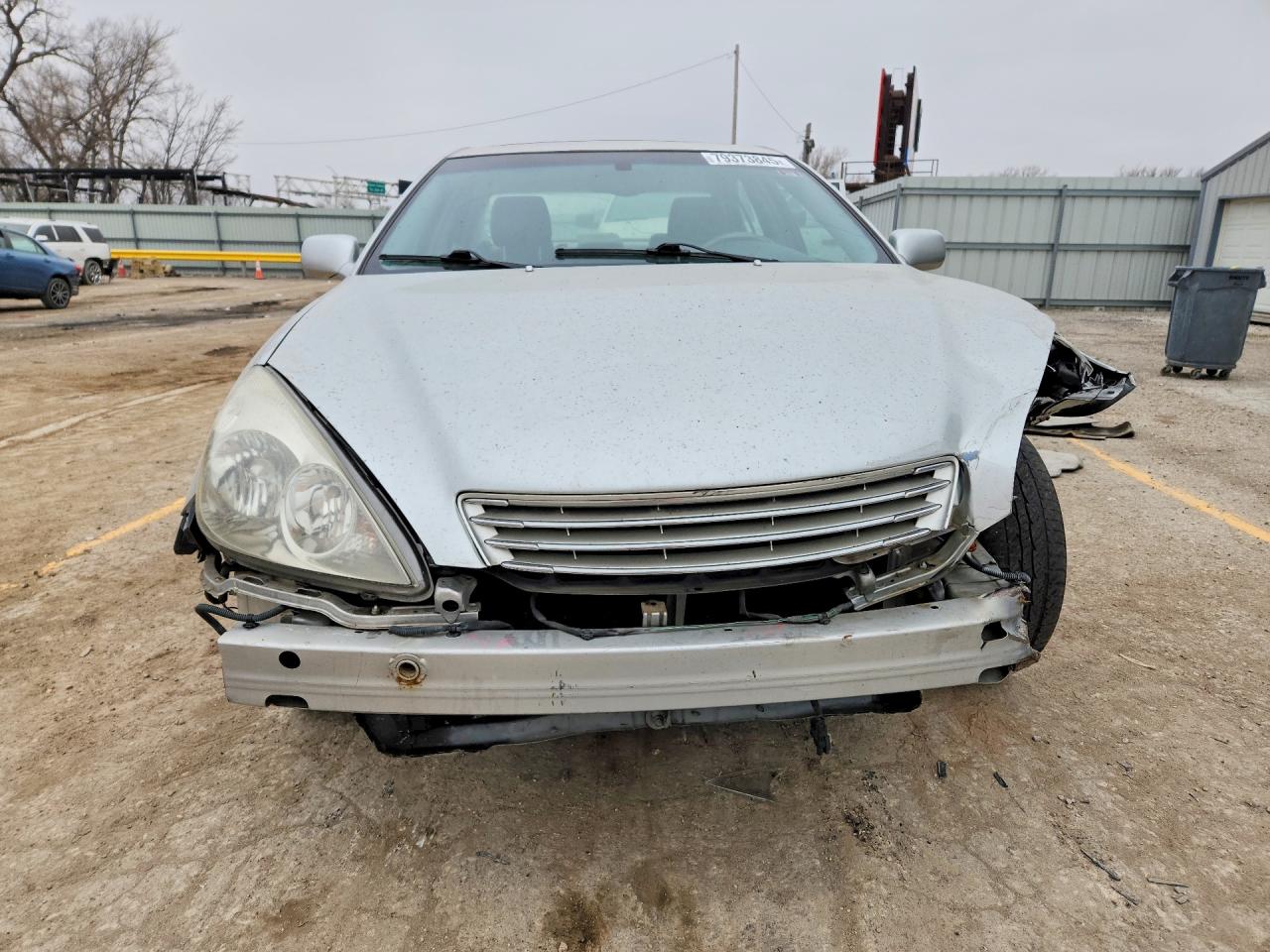2002 Lexus Es 300 Base Silver vin: JTHBF30G225035424
