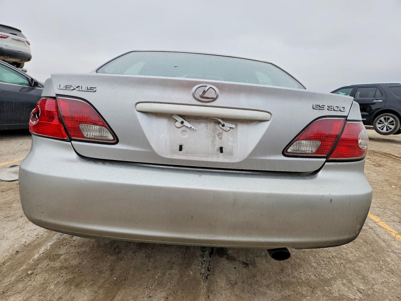 2002 Lexus Es 300 Base Silver vin: JTHBF30G225035424