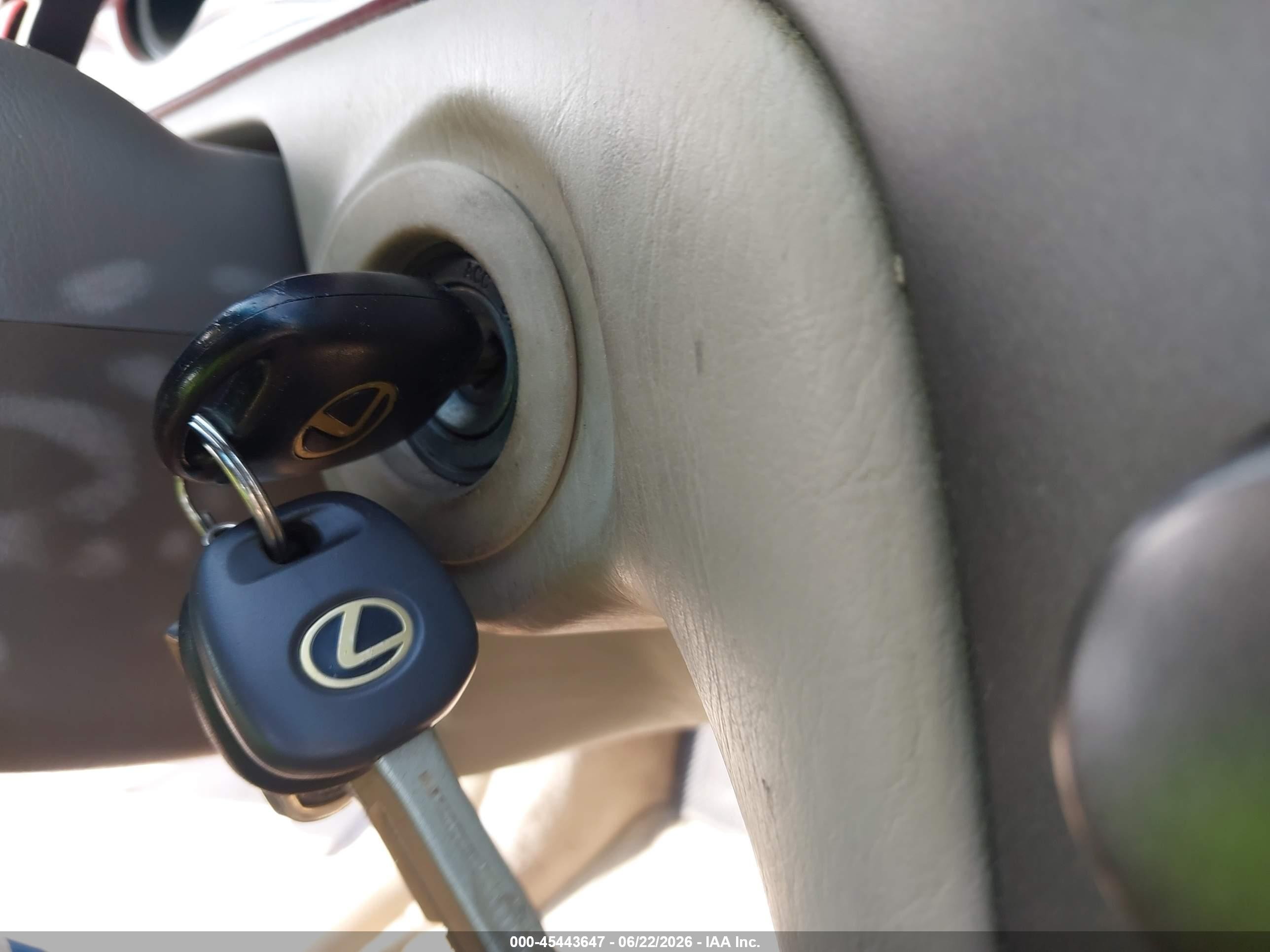 2003 Lexus Es 300   Blue vin: JTHBF30G230088512