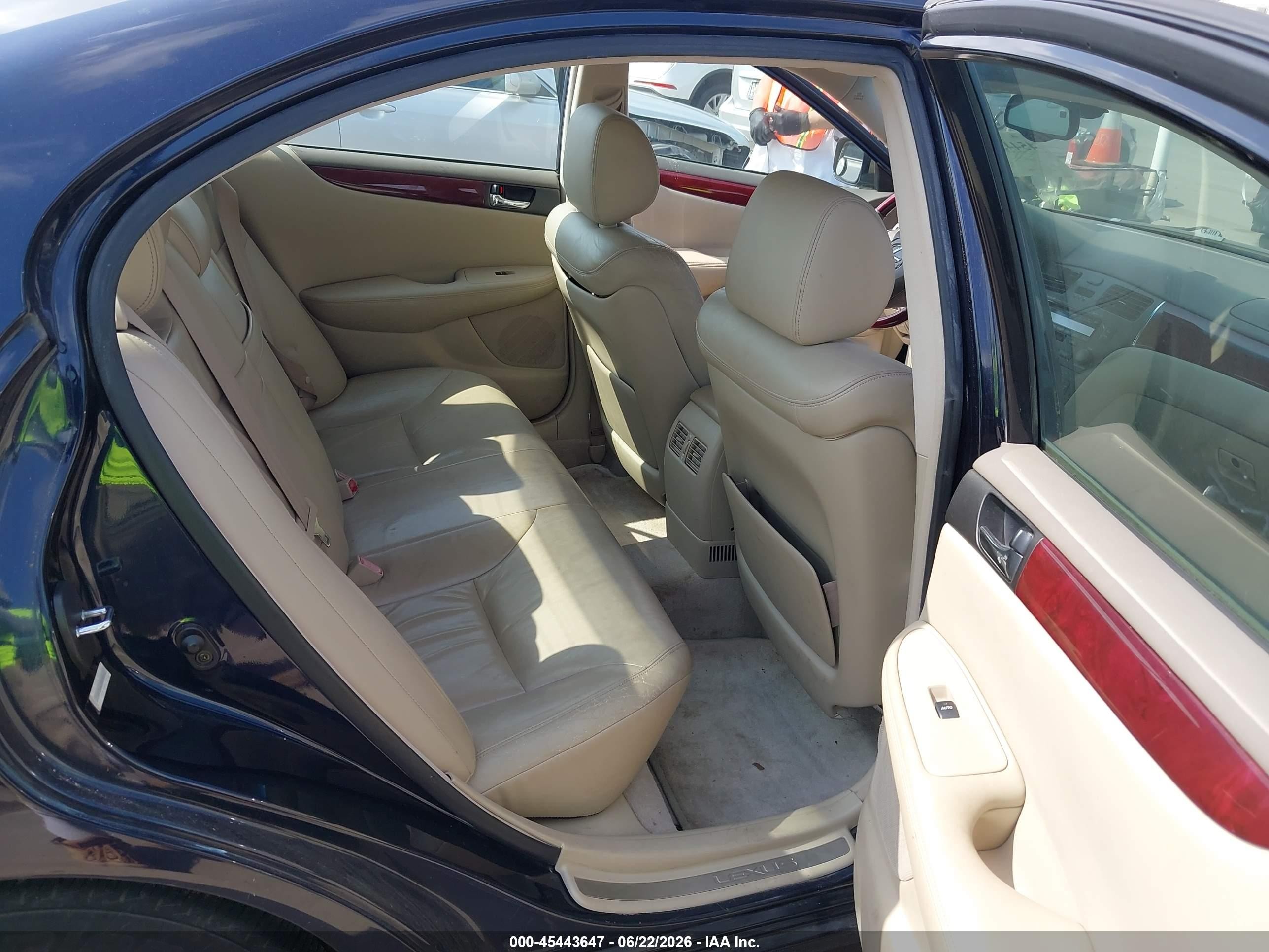2003 Lexus Es 300   Blue vin: JTHBF30G230088512