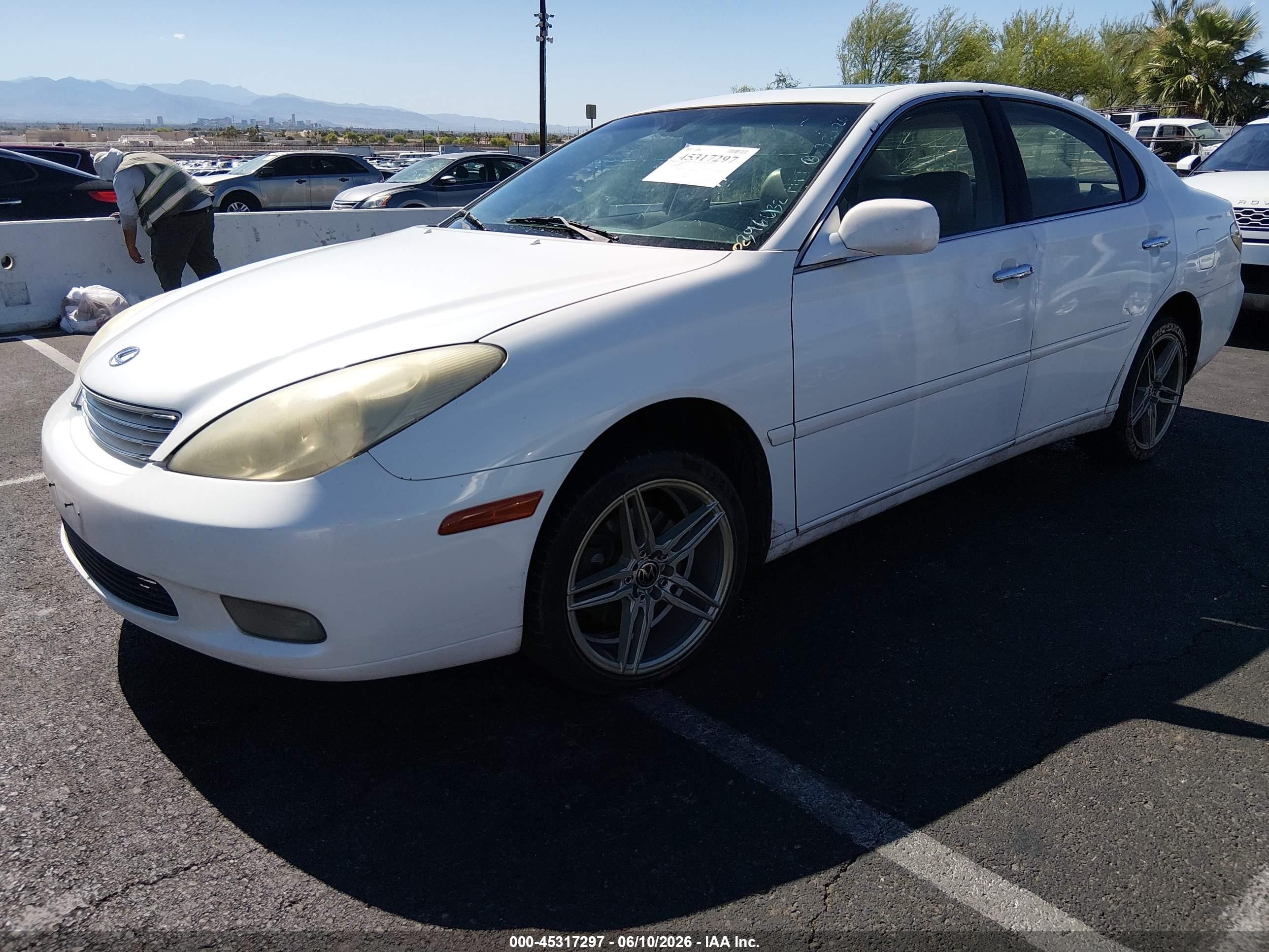 2003 Lexus Es 300   White vin: JTHBF30G230088784