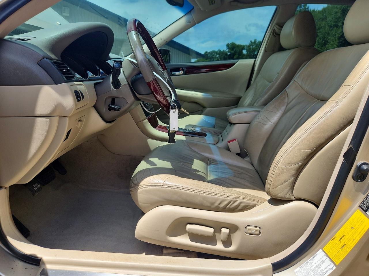 2003 Lexus Es 300 Tan vin: JTHBF30G230144559