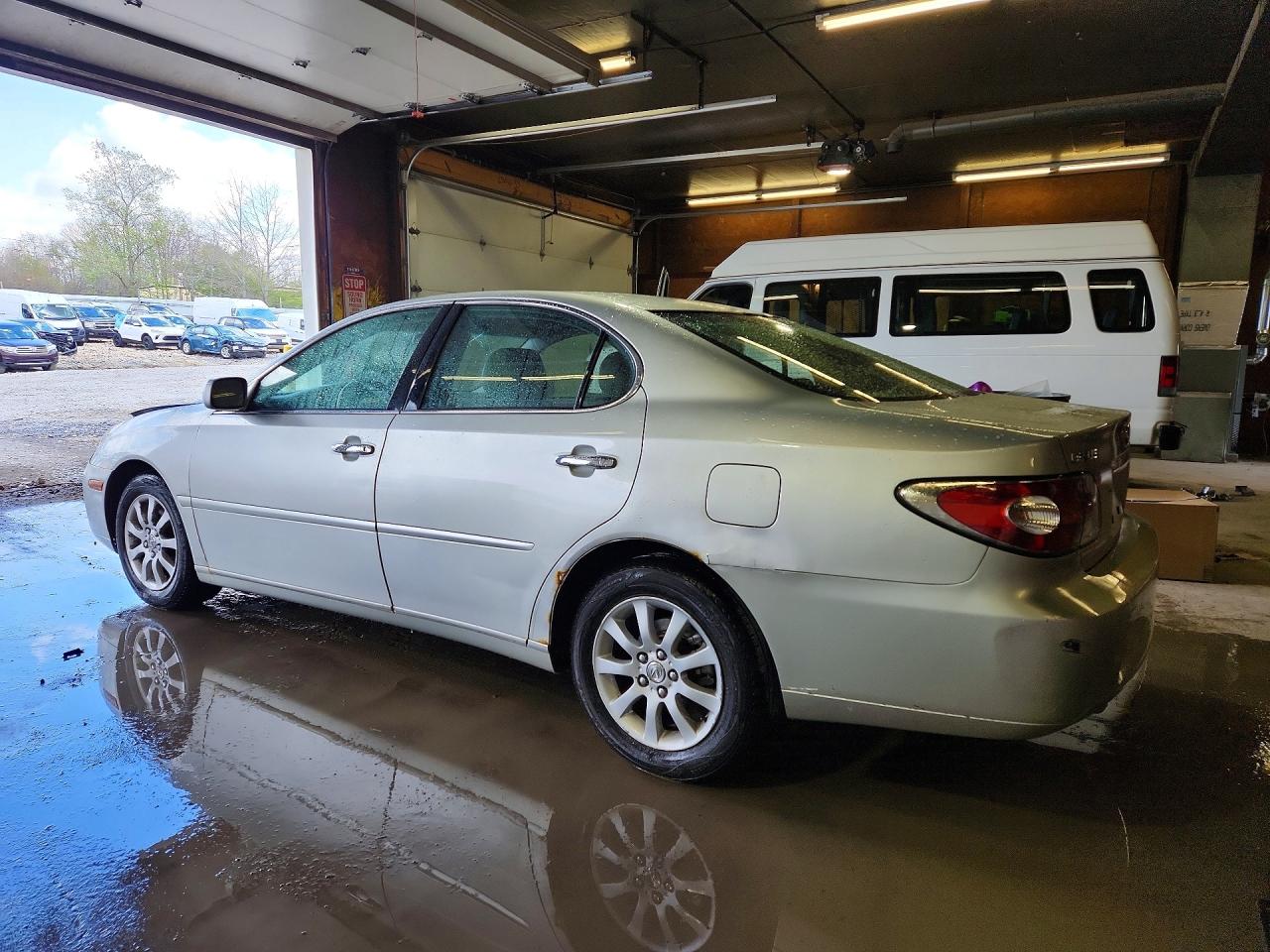 2003 Lexus Es 300 Silver vin: JTHBF30G236005061