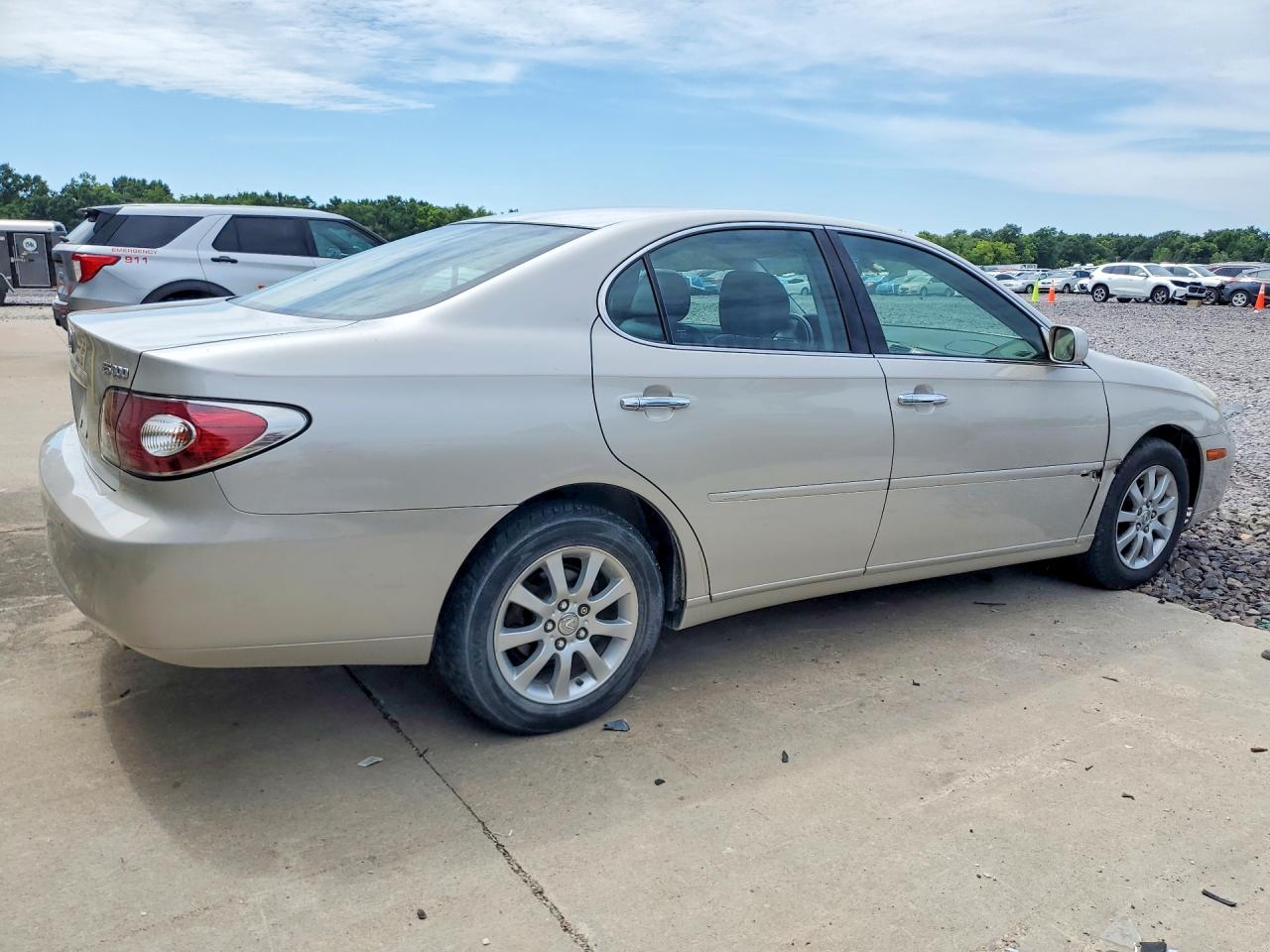 2003 Lexus Es 300 Silver vin: JTHBF30G236007764