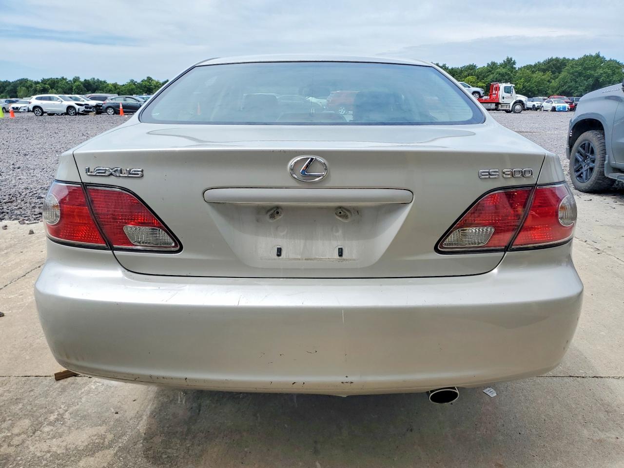 2003 Lexus Es 300 Silver vin: JTHBF30G236007764