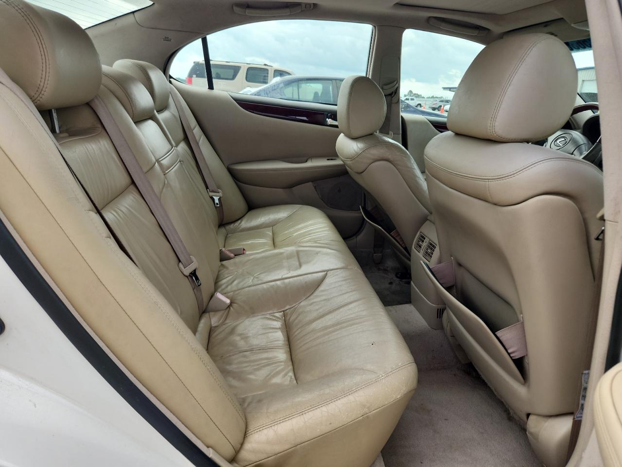 2003 Lexus Es 300 White vin: JTHBF30G236010907
