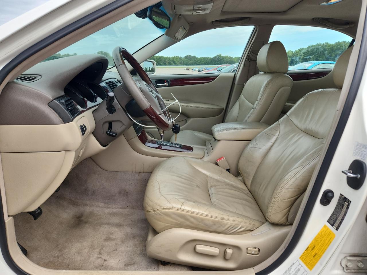 2003 Lexus Es 300 White vin: JTHBF30G236010907
