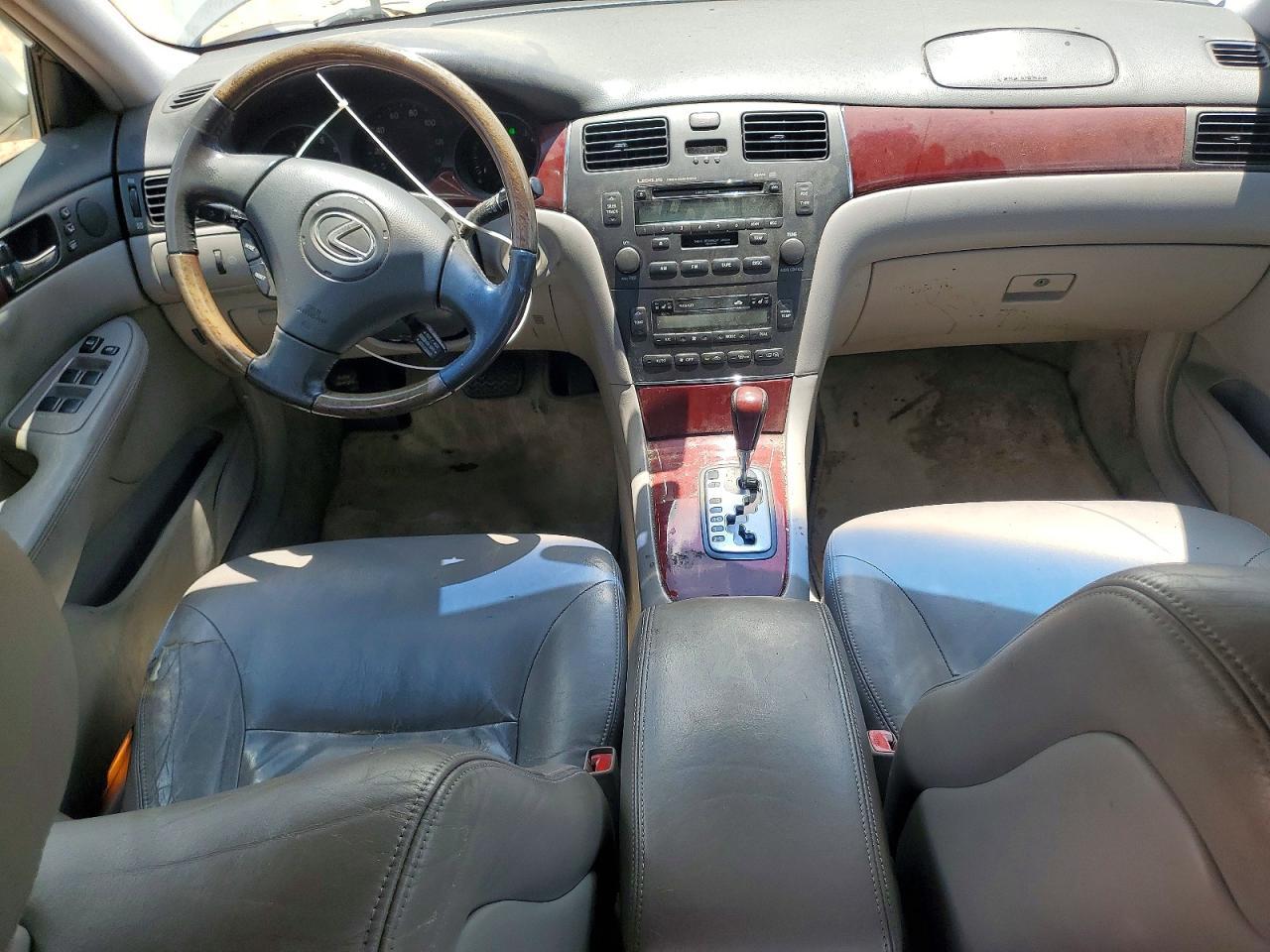 2002 Lexus Es 300 Silver vin: JTHBF30G320010903