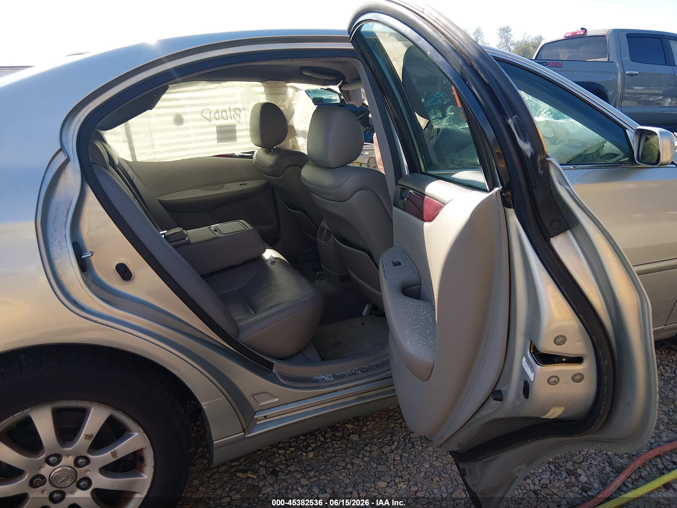 2002 Lexus Es 300 Серебряный vin: JTHBF30G320026485
