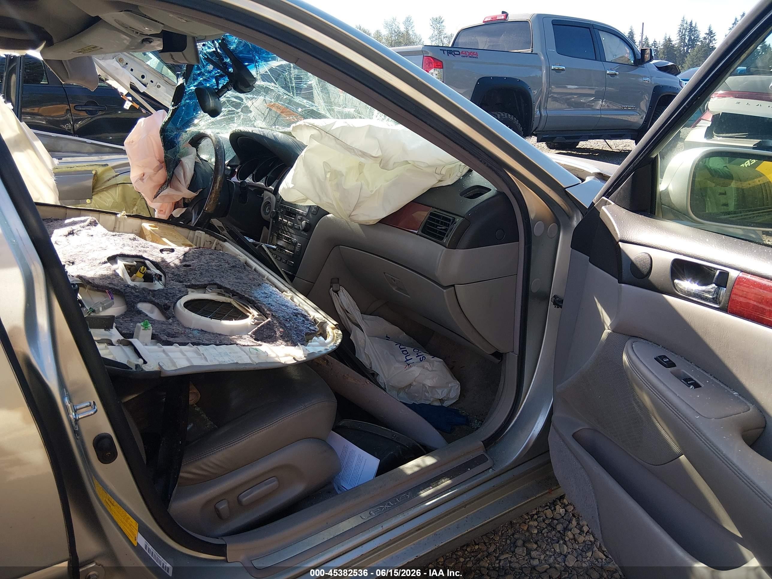 2002 Lexus Es 300 Silver vin: JTHBF30G320026485