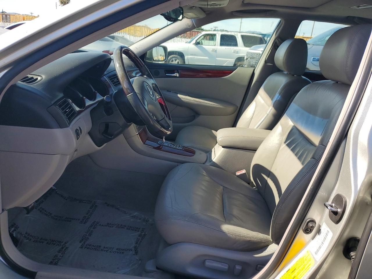 2002 Lexus Es 300 Silver vin: JTHBF30G320080031