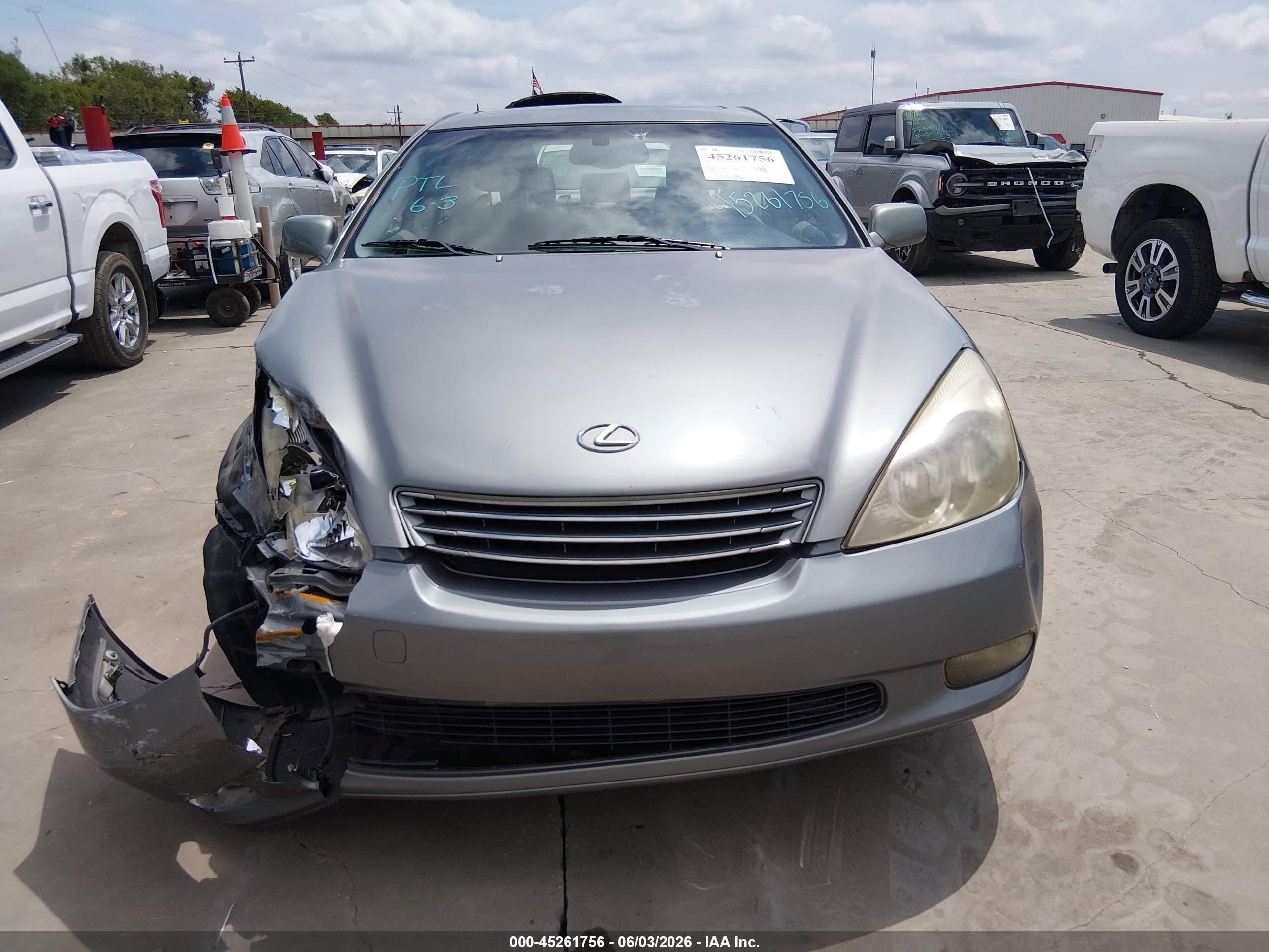 2002 Lexus Es 300   Gray vin: JTHBF30G325023332