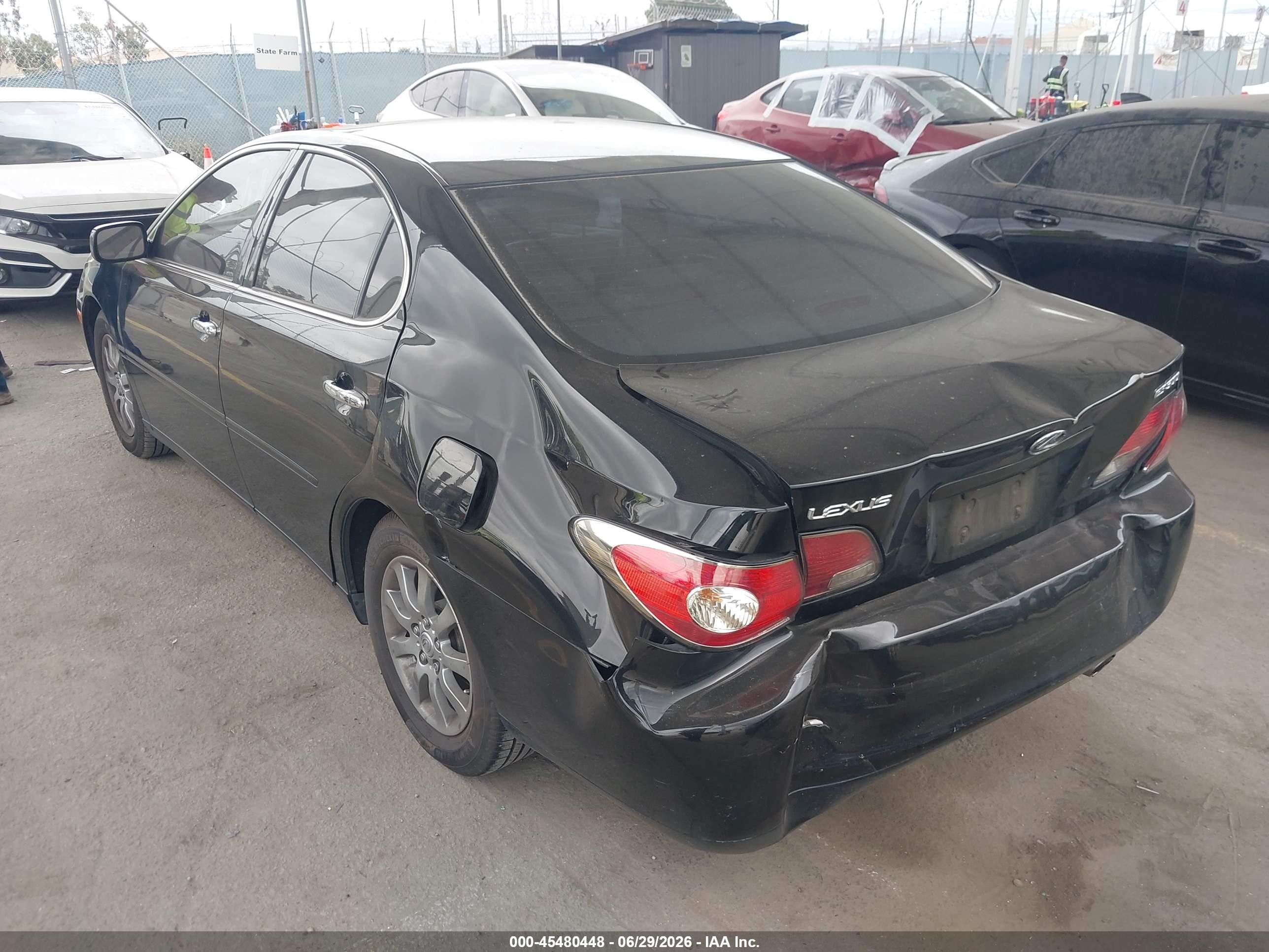 2002 Lexus Es 300   Black vin: JTHBF30G325031172