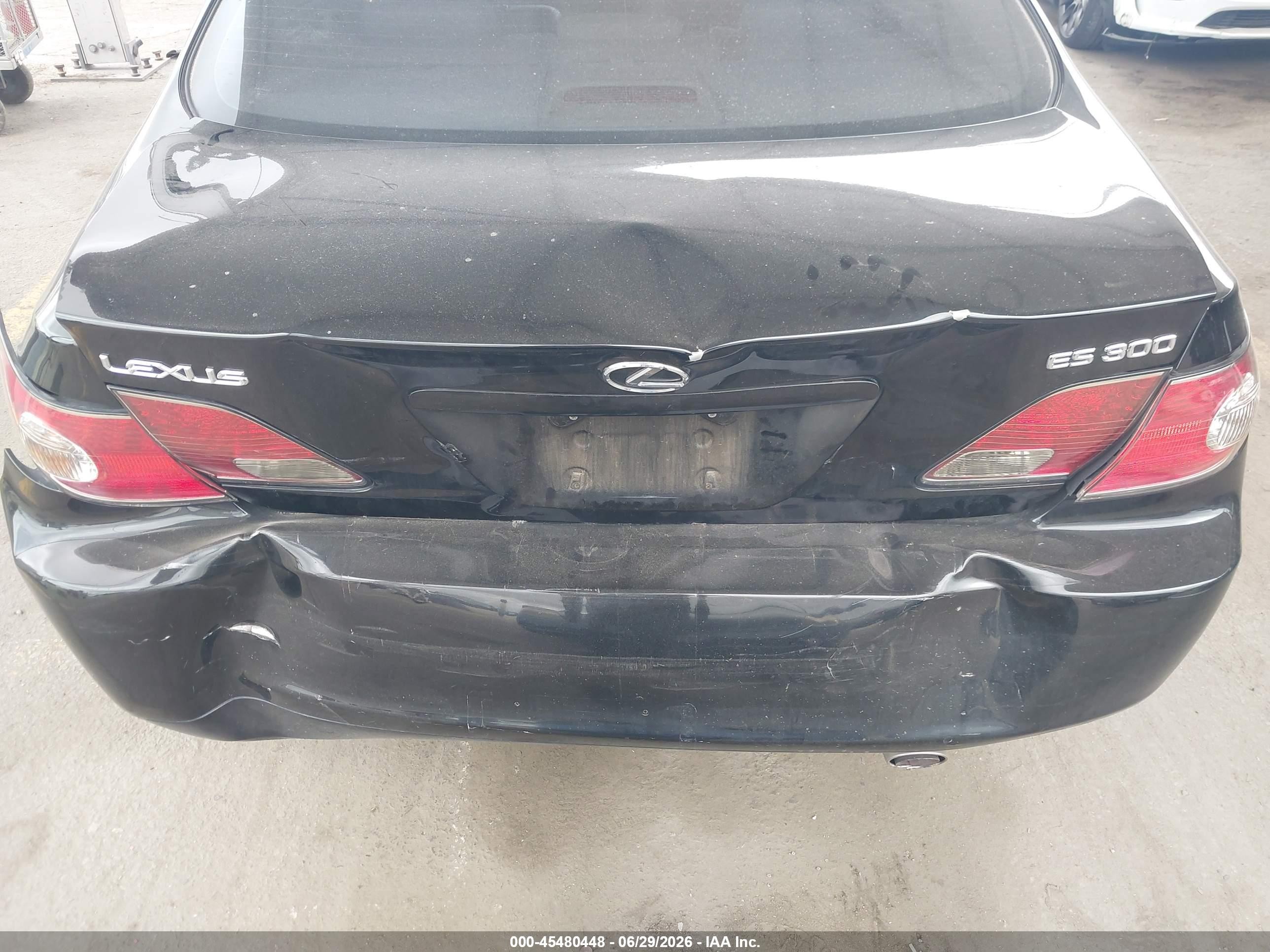 2002 Lexus Es 300   Black vin: JTHBF30G325031172