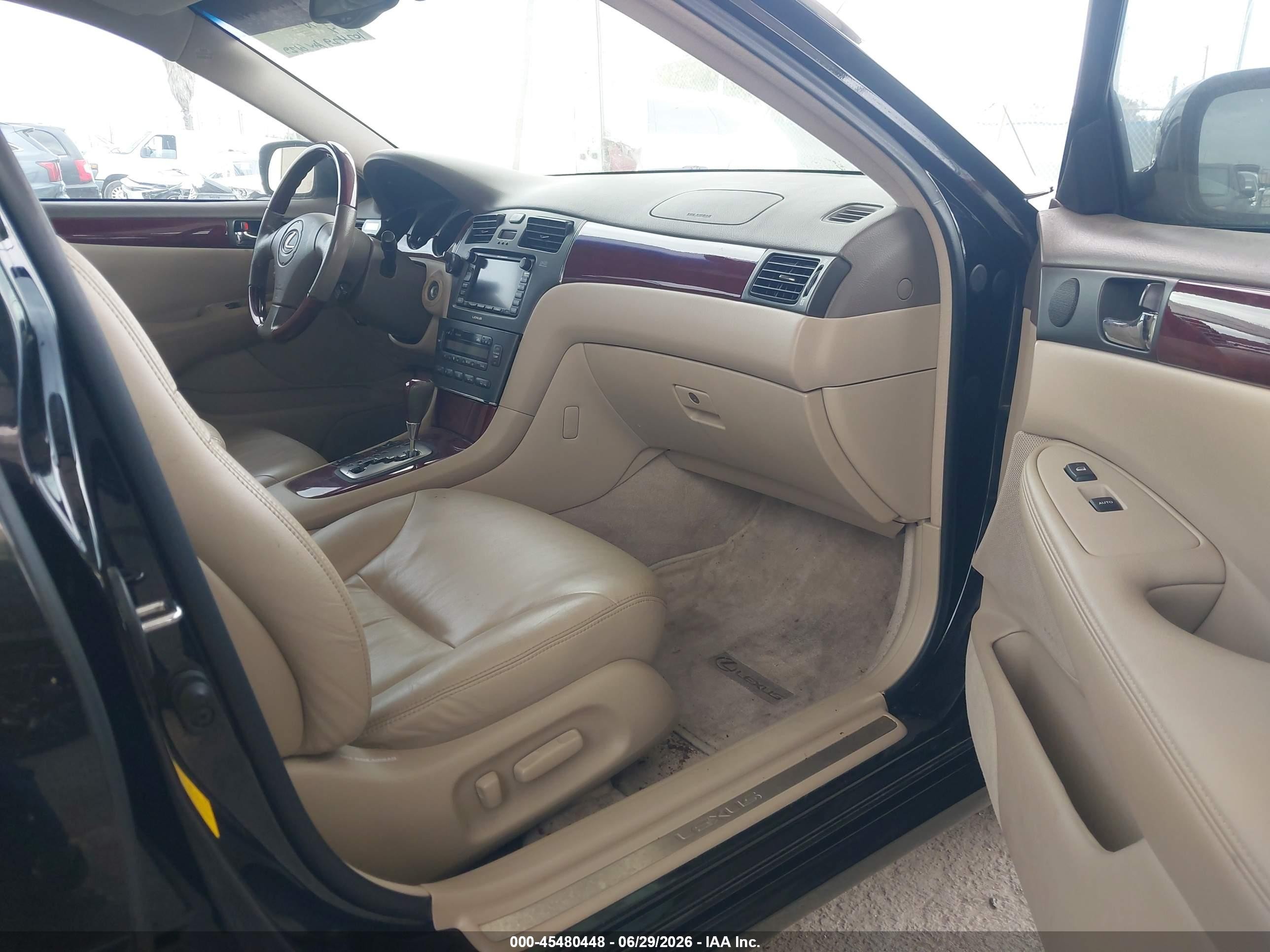 2002 Lexus Es 300   Black vin: JTHBF30G325031172