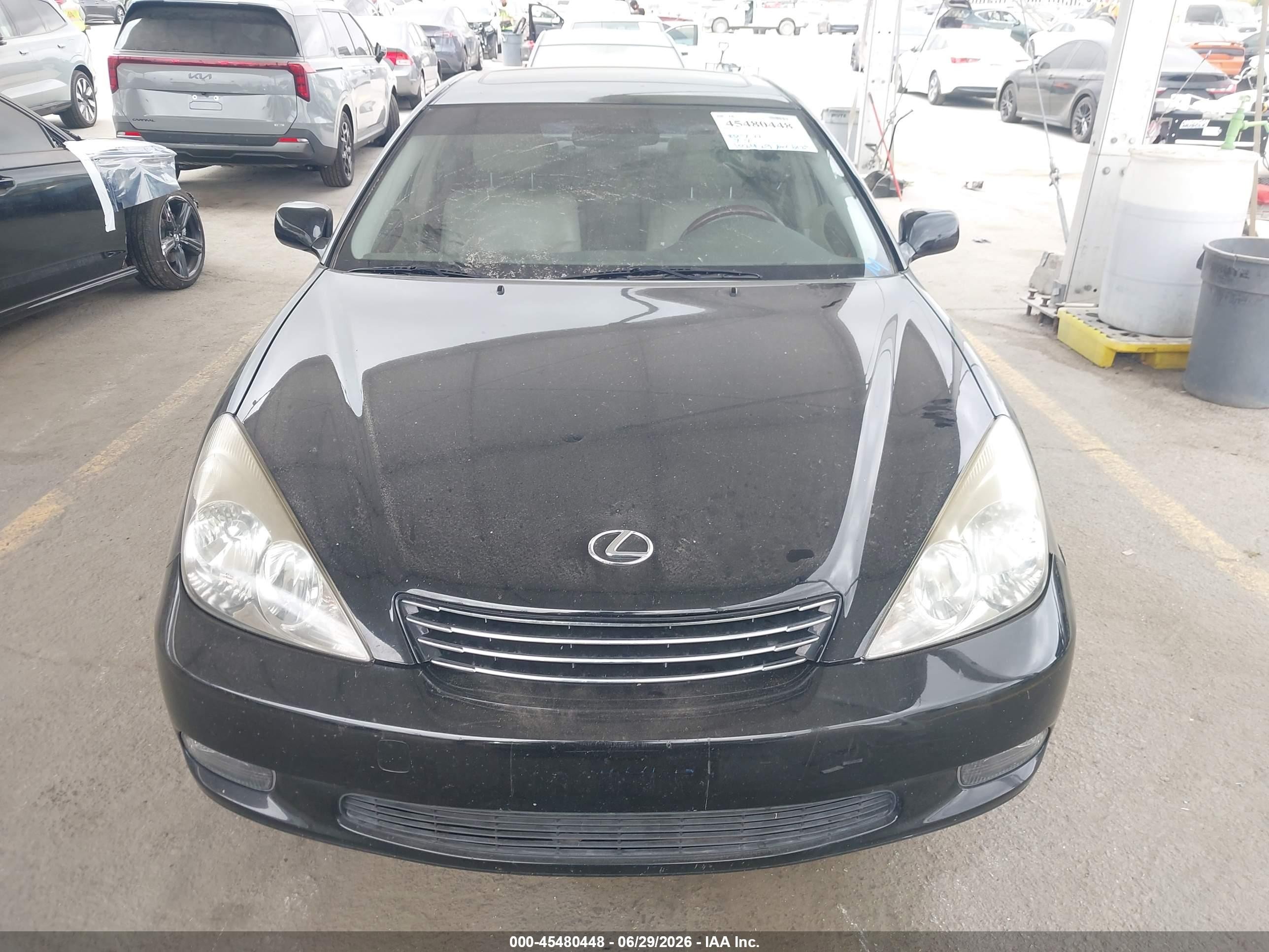 2002 Lexus Es 300   Black vin: JTHBF30G325031172