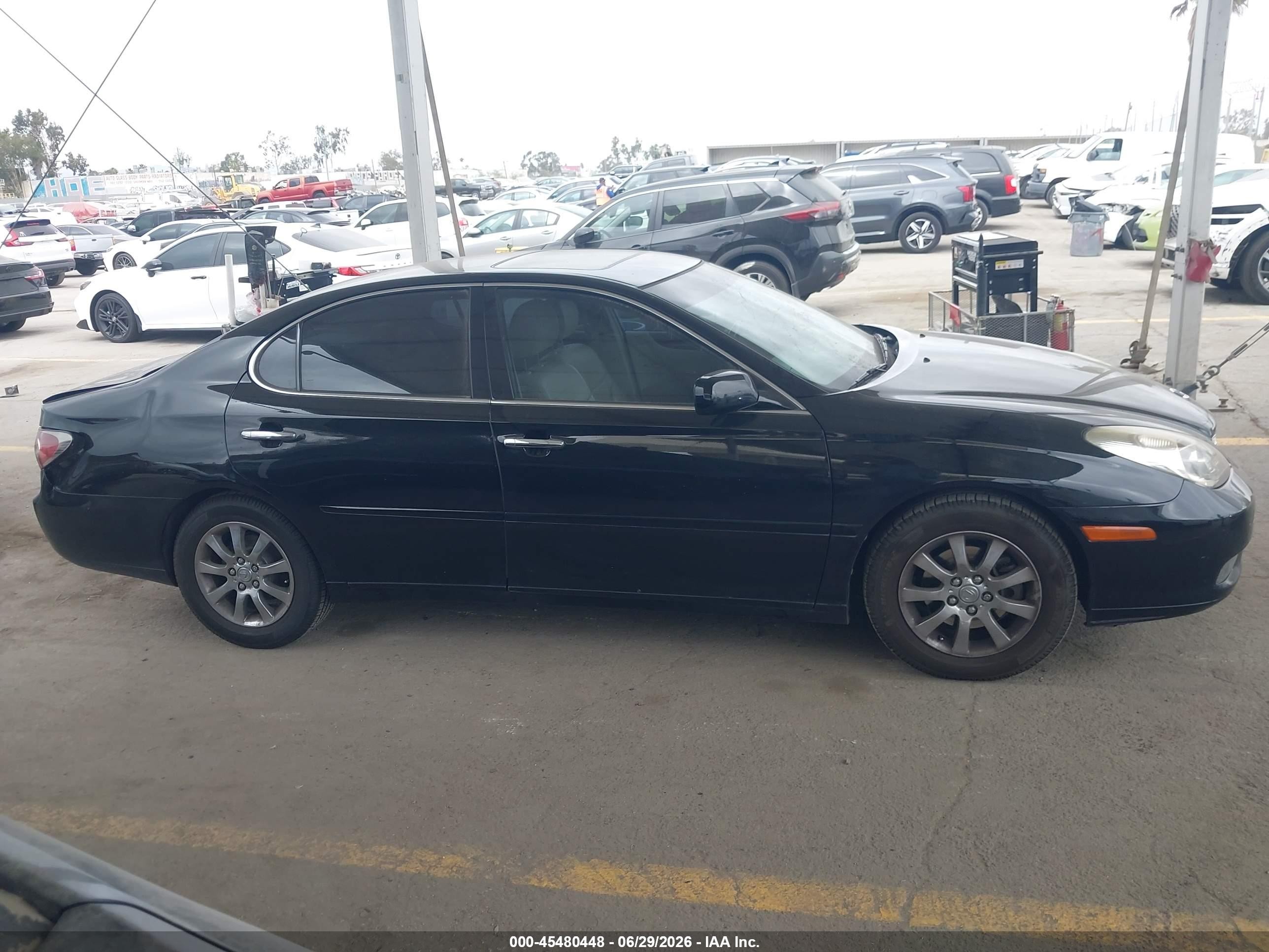 2002 Lexus Es 300   Black vin: JTHBF30G325031172