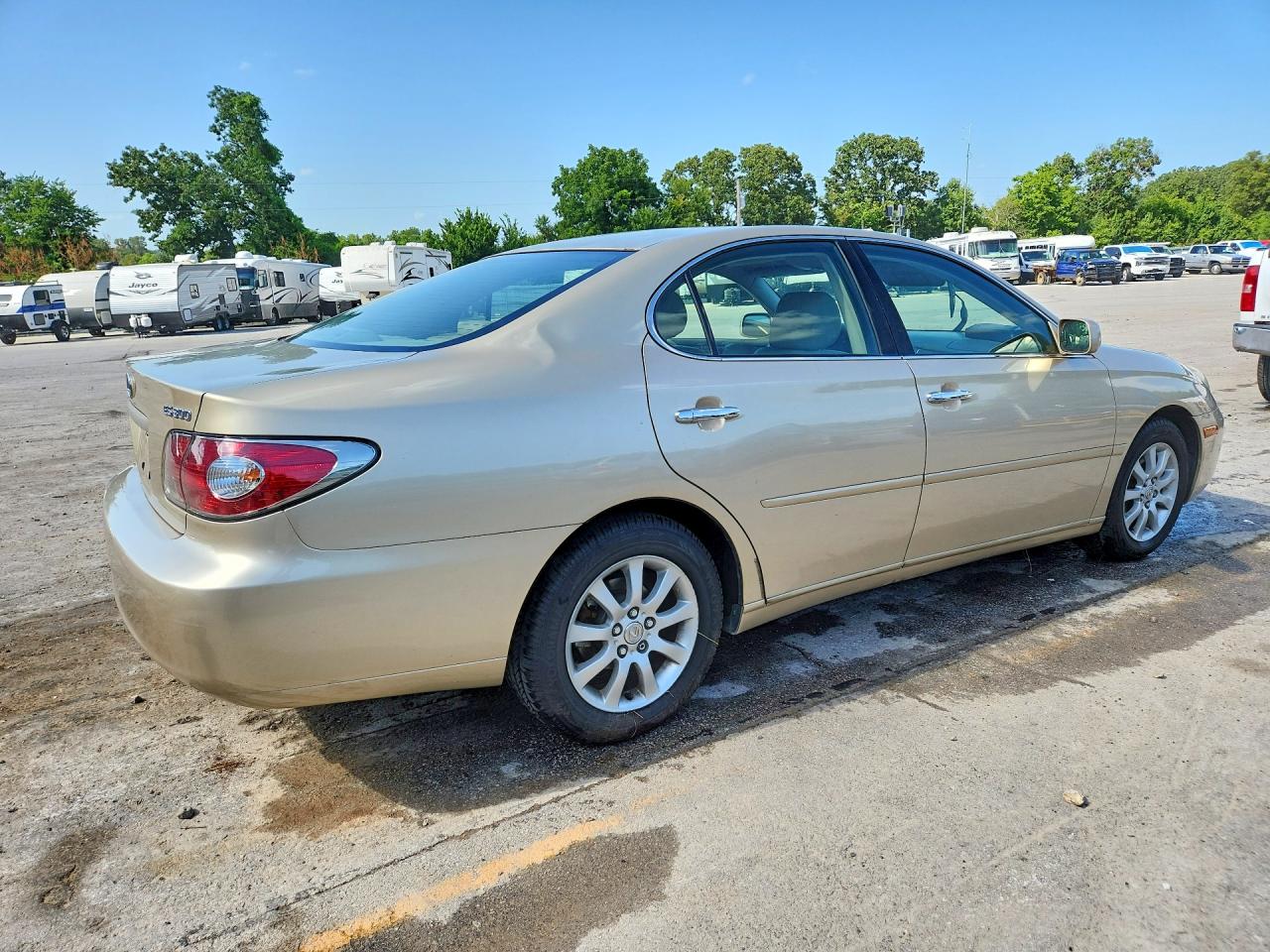 2003 Lexus Es 300 Gold vin: JTHBF30G330109190