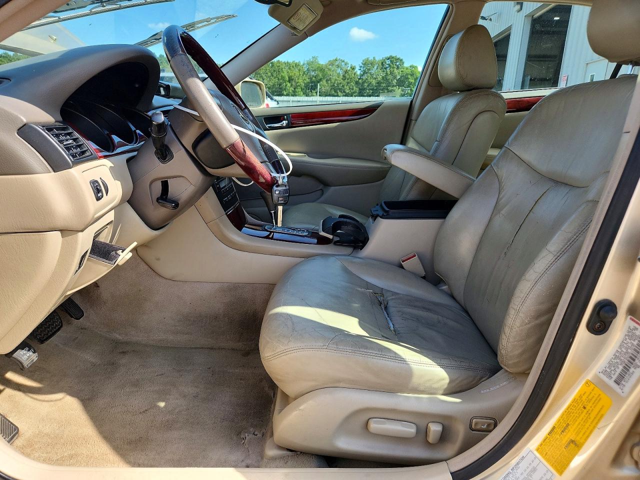 2003 Lexus Es 300 Gold vin: JTHBF30G330109190