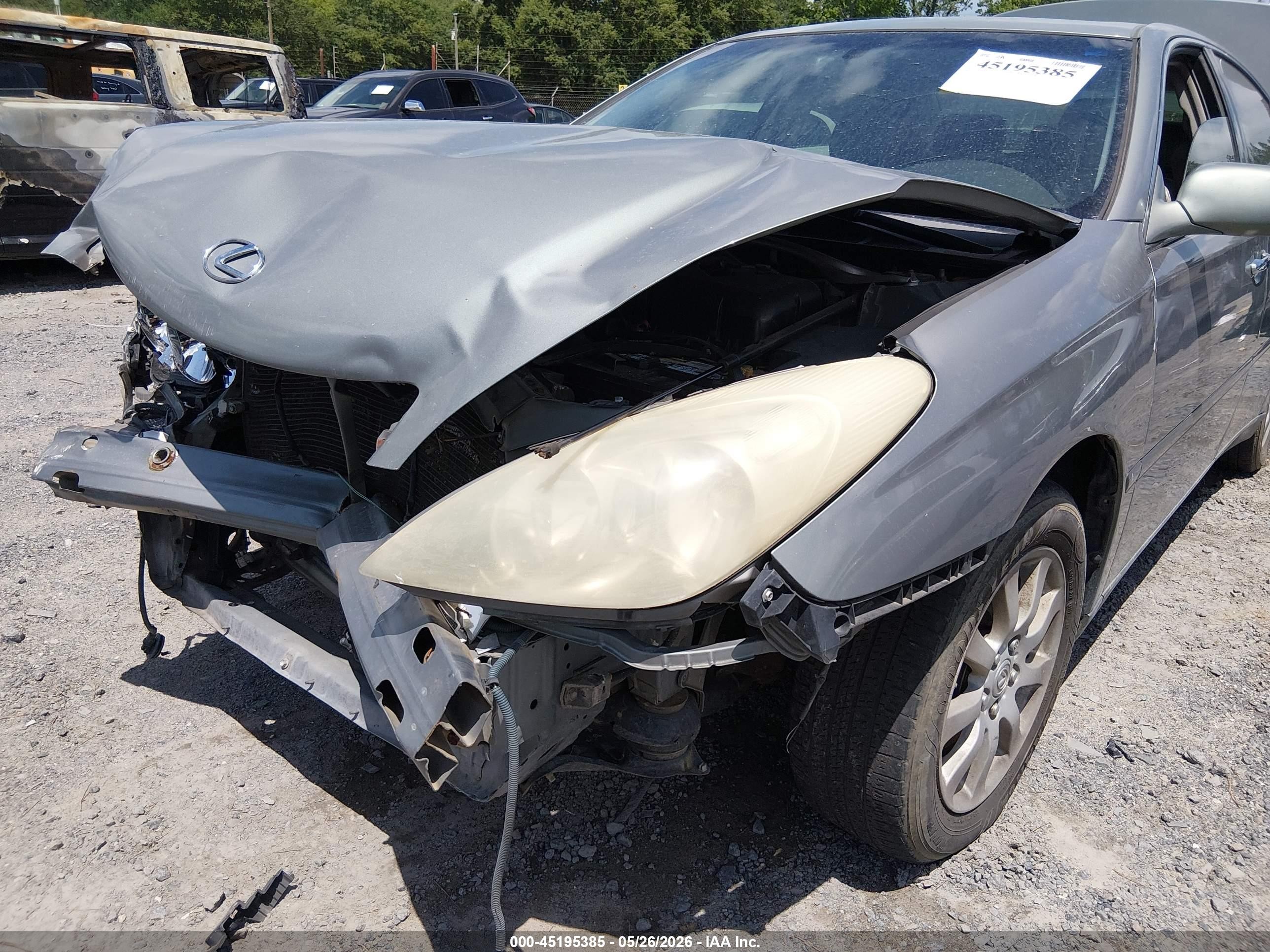 2003 Lexus Es 300   Silver vin: JTHBF30G330113966