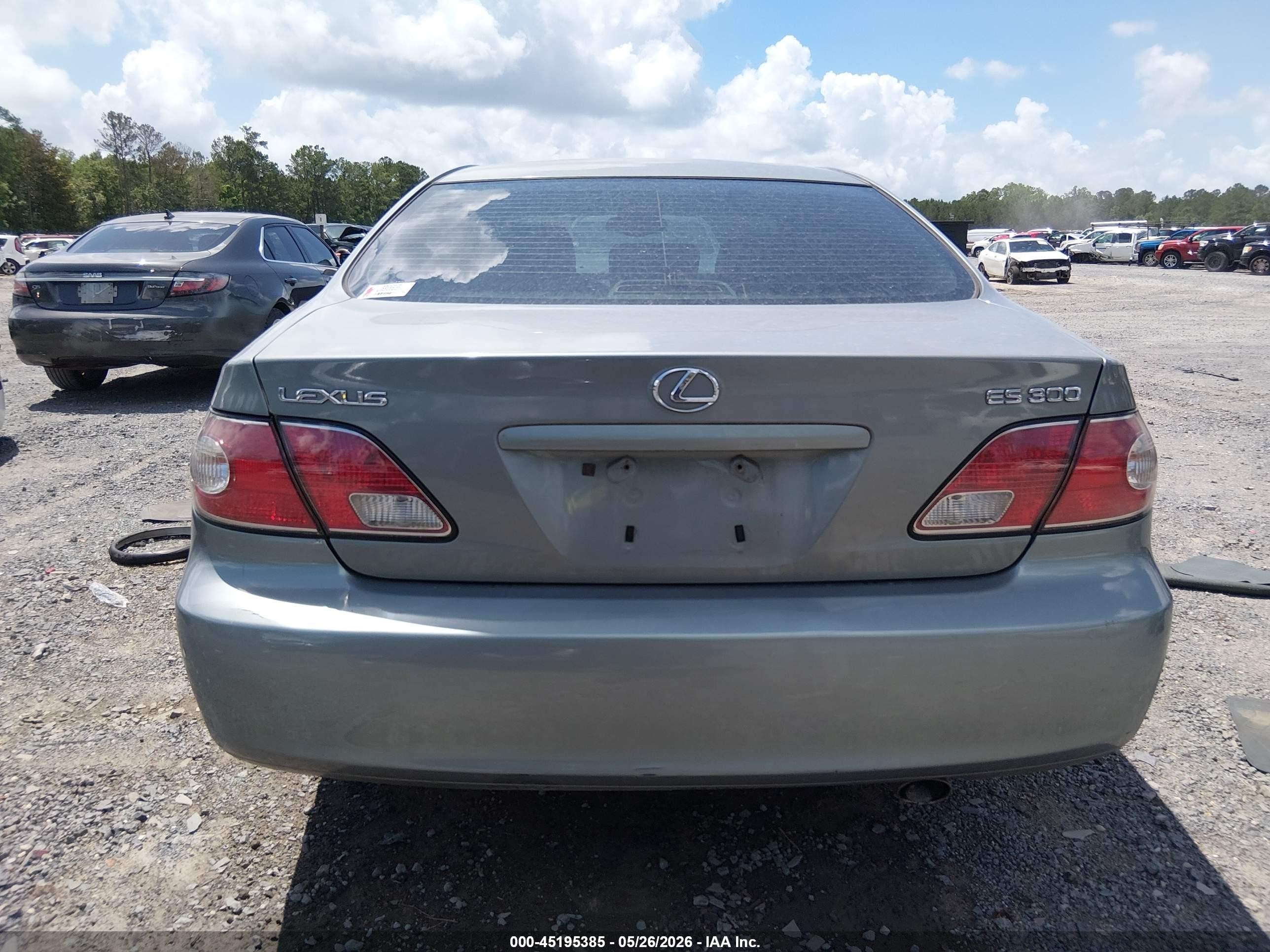 2003 Lexus Es 300   Silver vin: JTHBF30G330113966