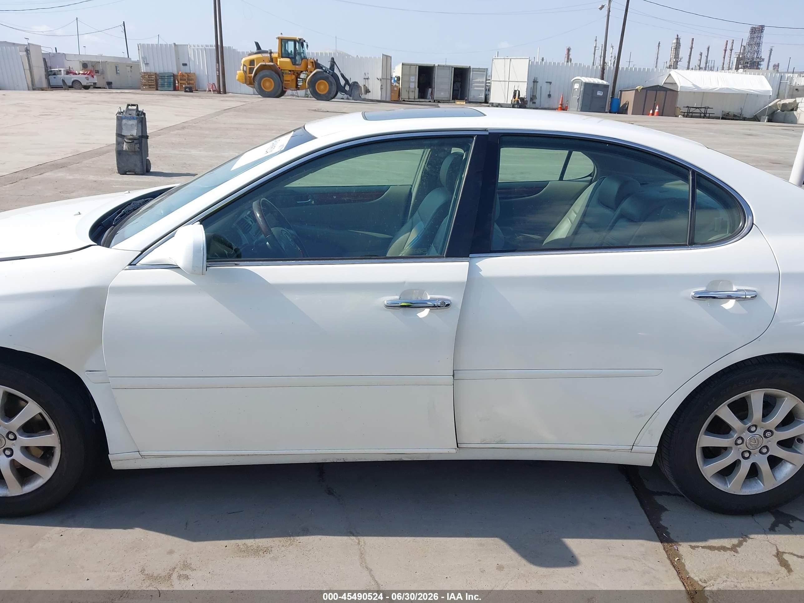 2003 Lexus Es 300   White vin: JTHBF30G330121825