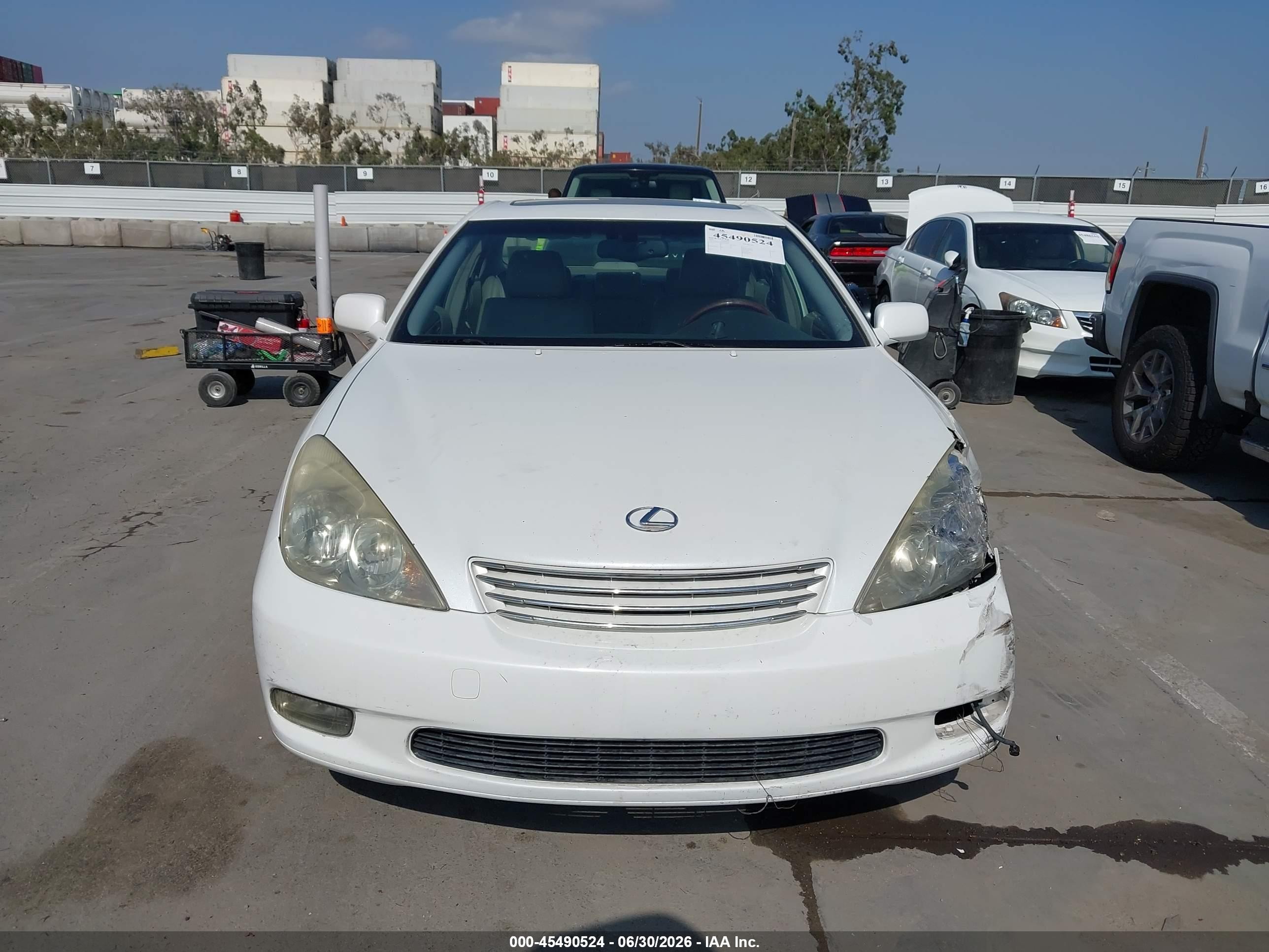 2003 Lexus Es 300   White vin: JTHBF30G330121825