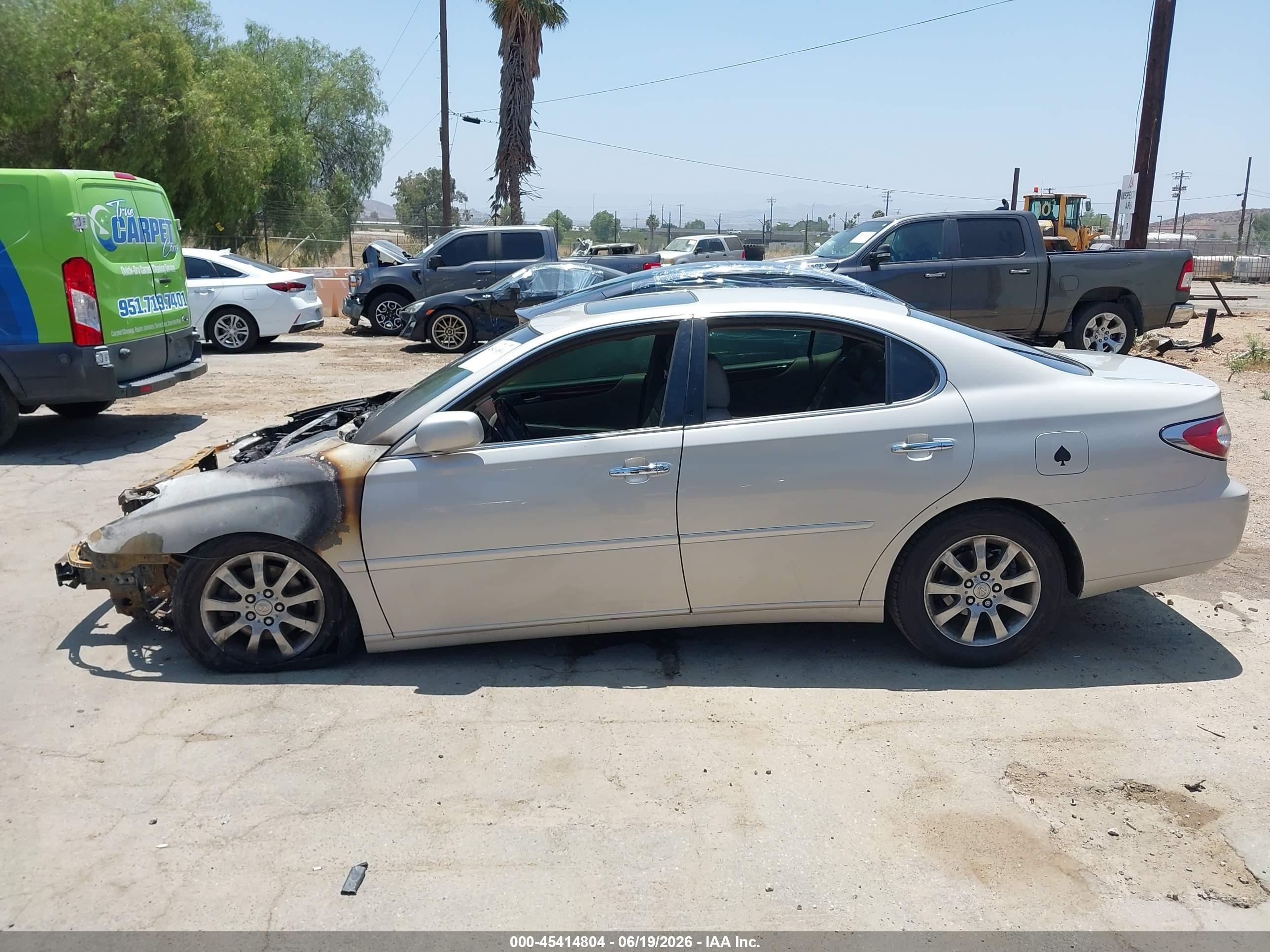 2003 Lexus Es 300   Silver vin: JTHBF30G330131271