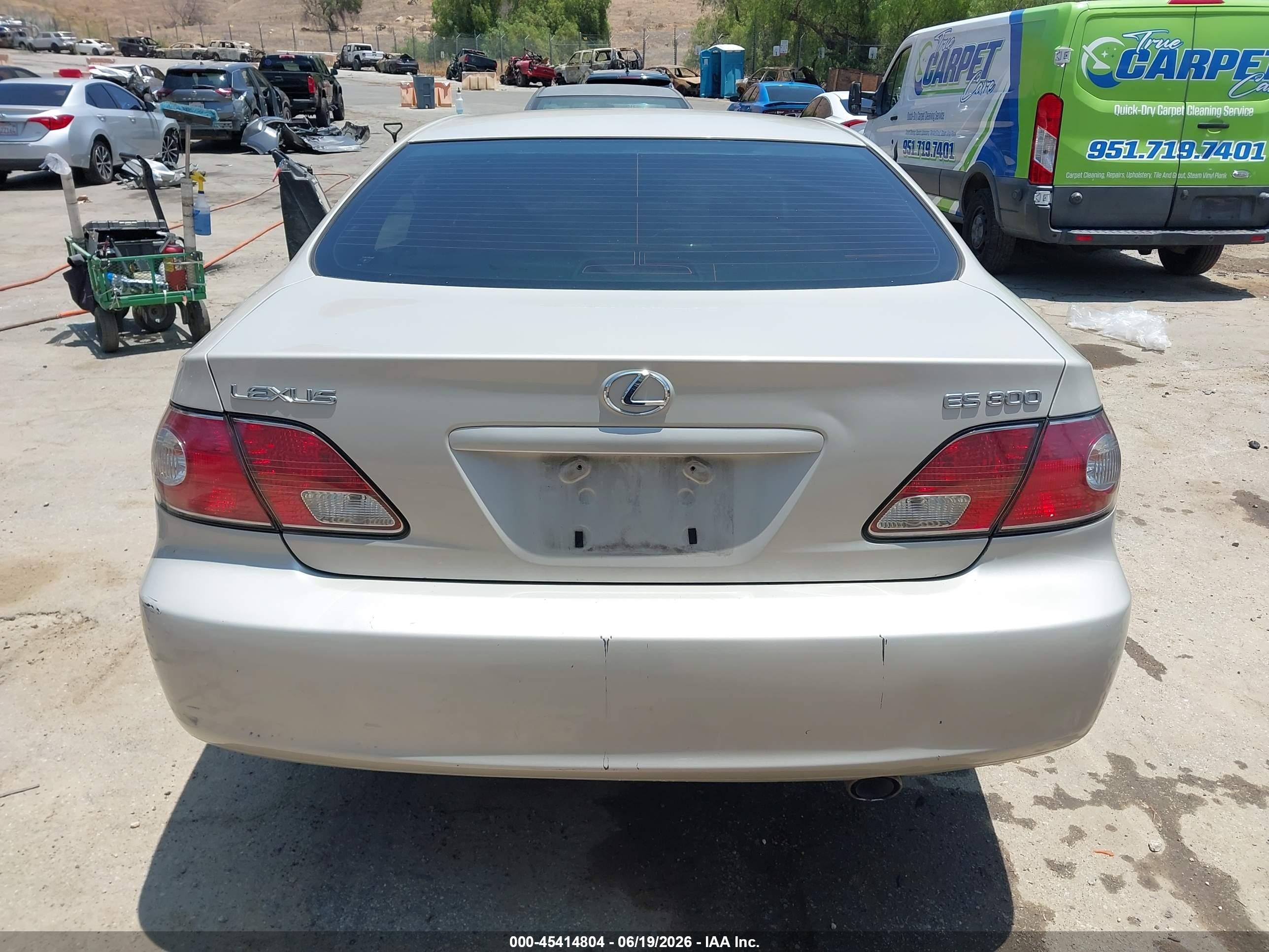 2003 Lexus Es 300   Silver vin: JTHBF30G330131271