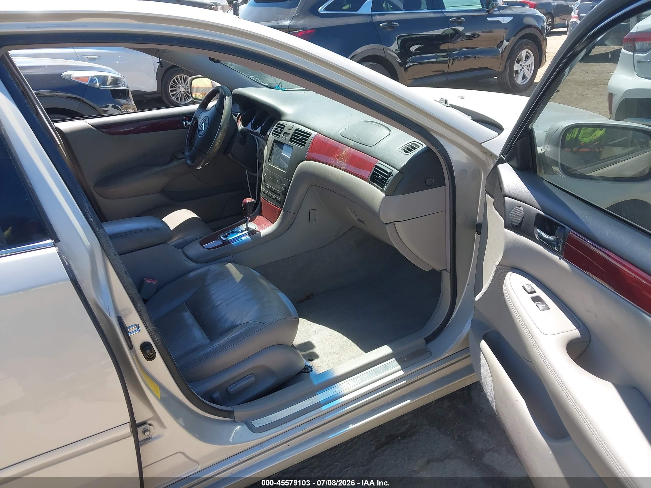 2003 Lexus Es 300   Серебряный vin: JTHBF30G330138690