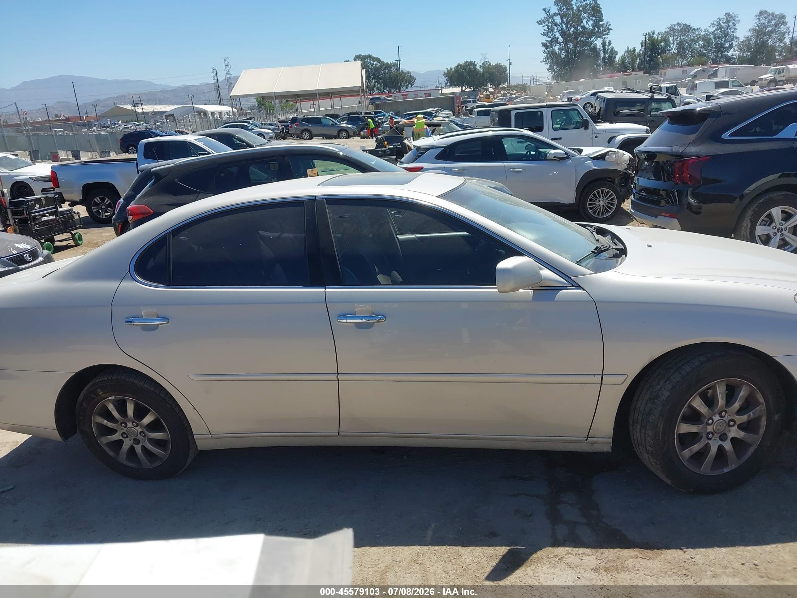 2003 Lexus Es 300   Серебряный vin: JTHBF30G330138690