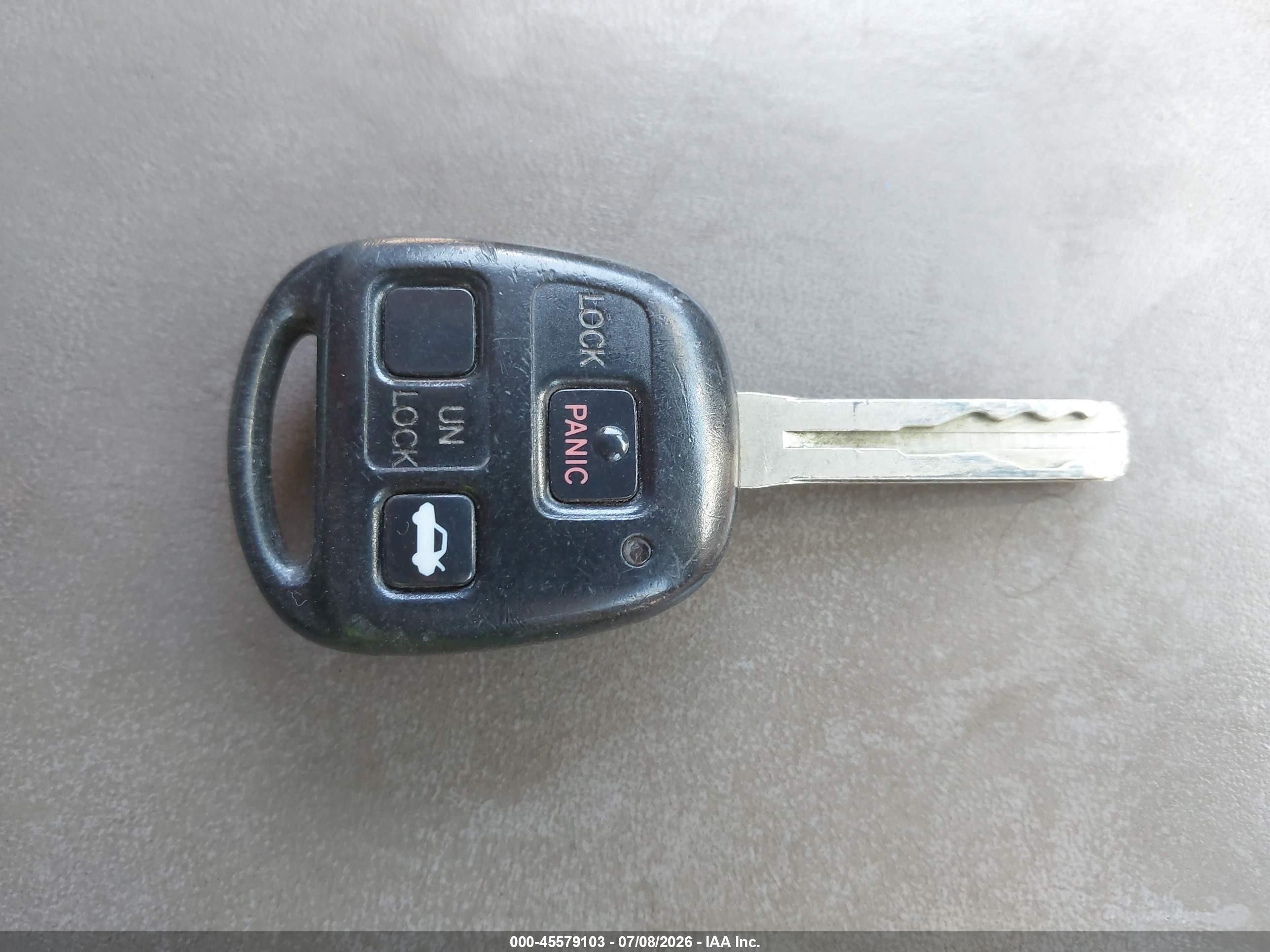 2003 Lexus Es 300   Серебряный vin: JTHBF30G330138690