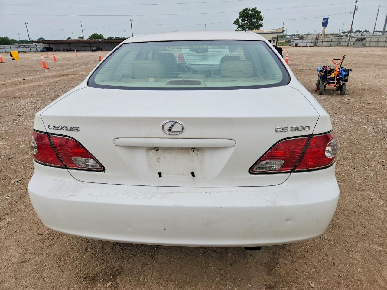 2003 Lexus Es 300 White vin: JTHBF30G330144151