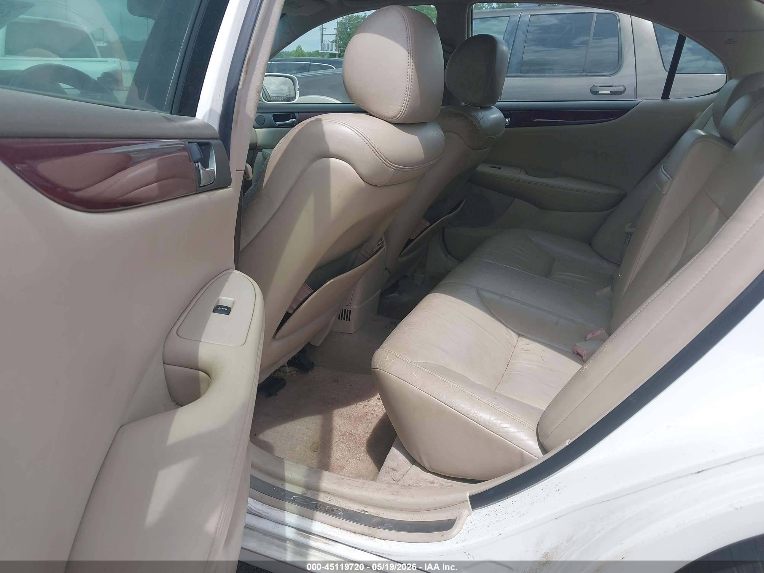 2003 Lexus Es 300   White vin: JTHBF30G336004257