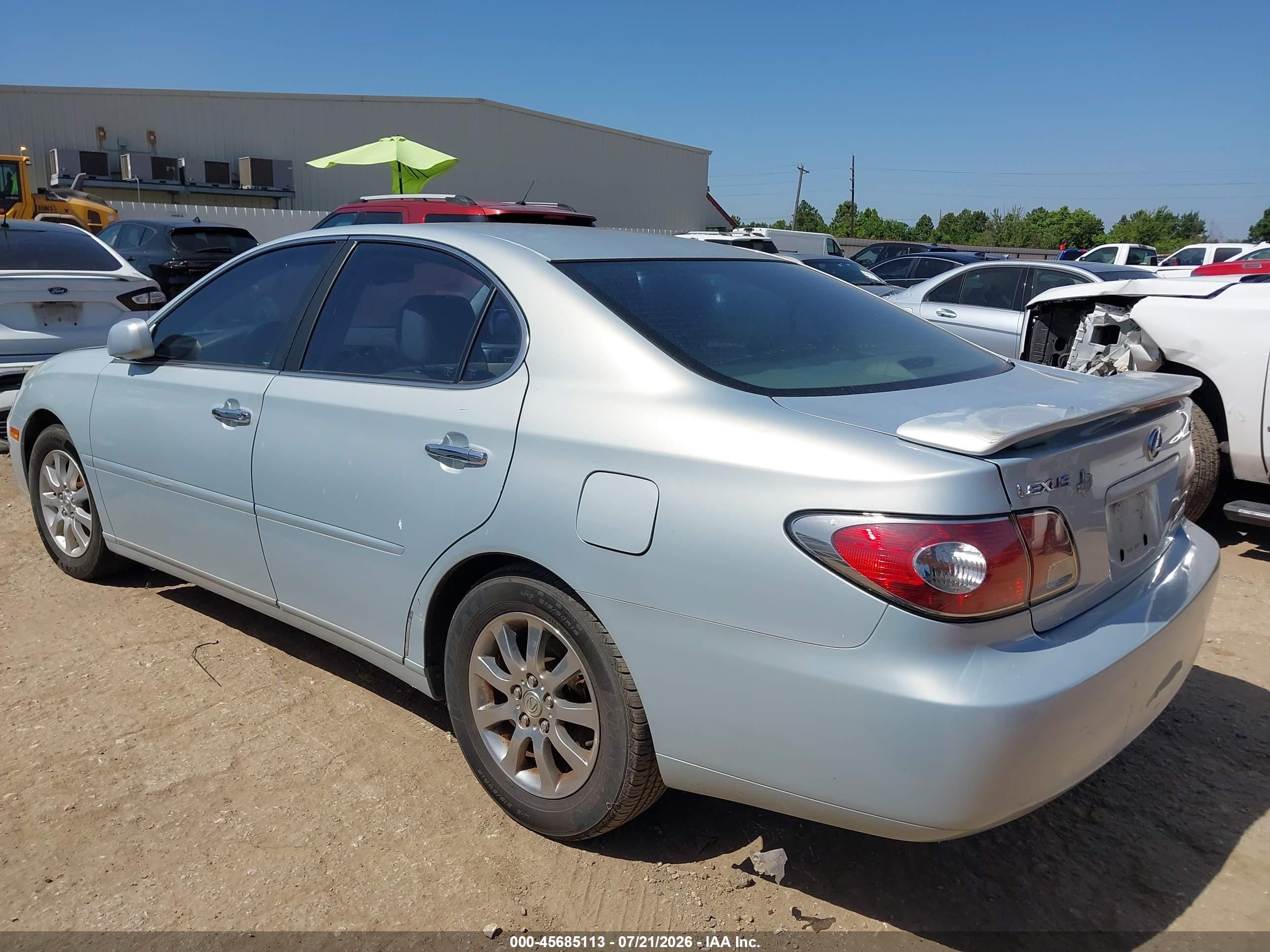 2003 Lexus Es 300   Light Blue vin: JTHBF30G336008292